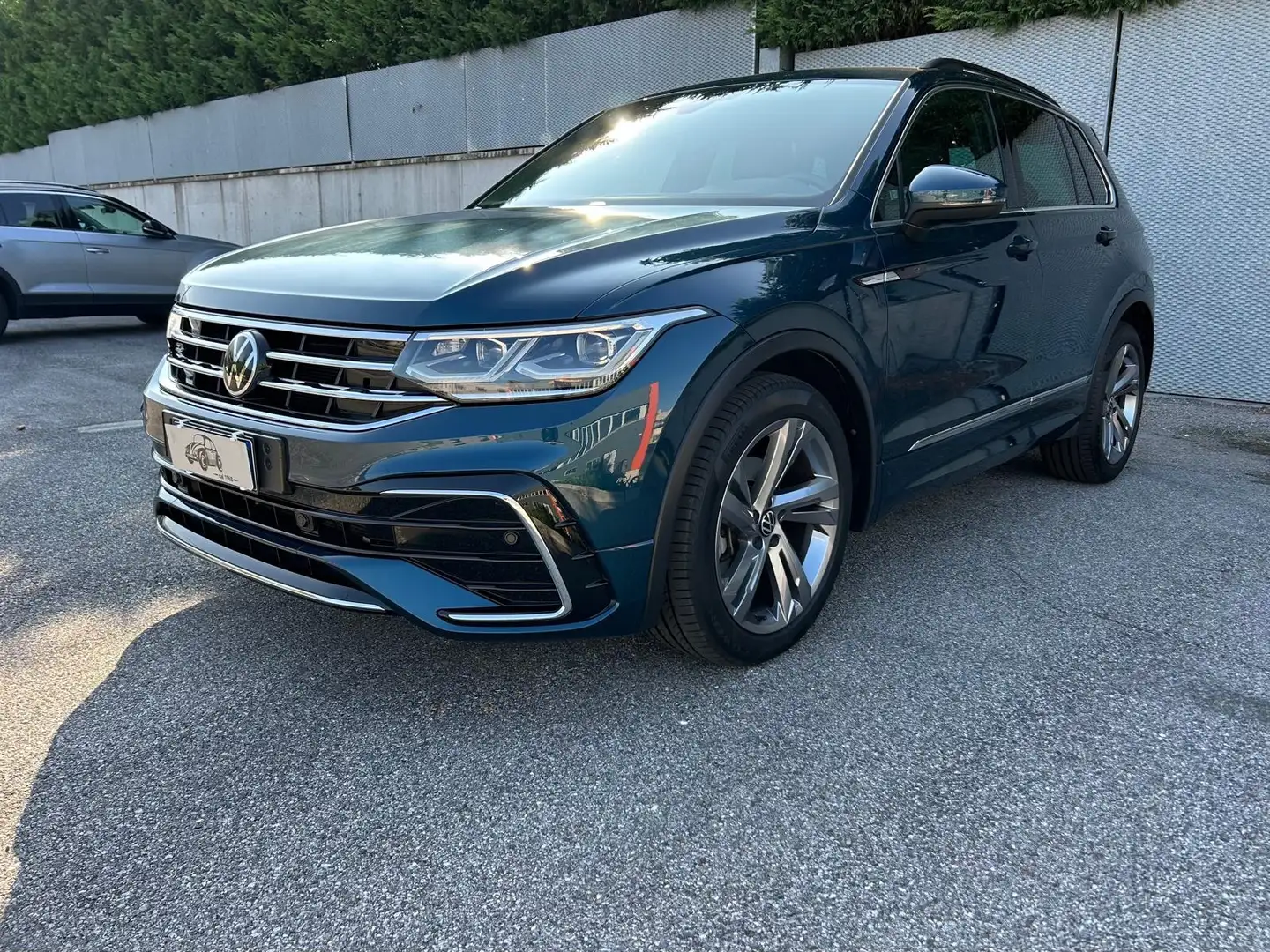 Volkswagen Tiguan Tiguan II 2021 2.0 tdi R-Line 150cv dsg Blauw - 1