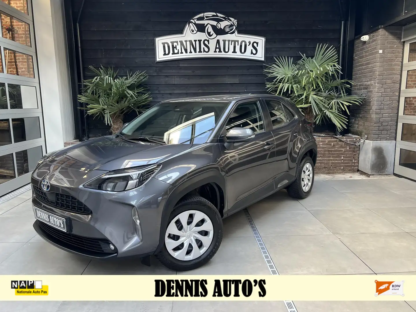 Toyota Yaris Cross 1.5 Hybrid Business Grau - 1