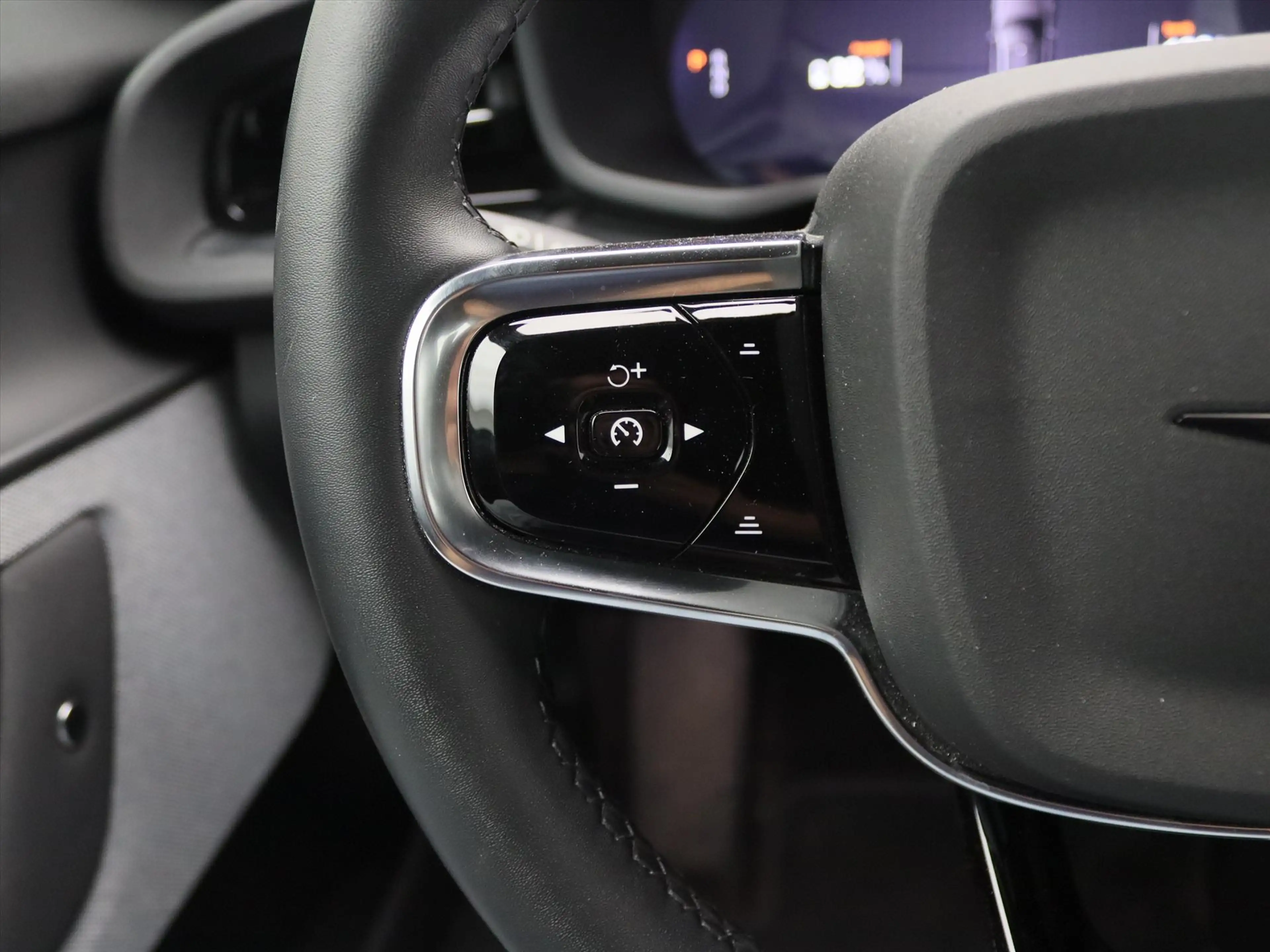 Polestar 2 170kW 231pk Long Range Single Motor 92% SoH [ WARM — photo 19