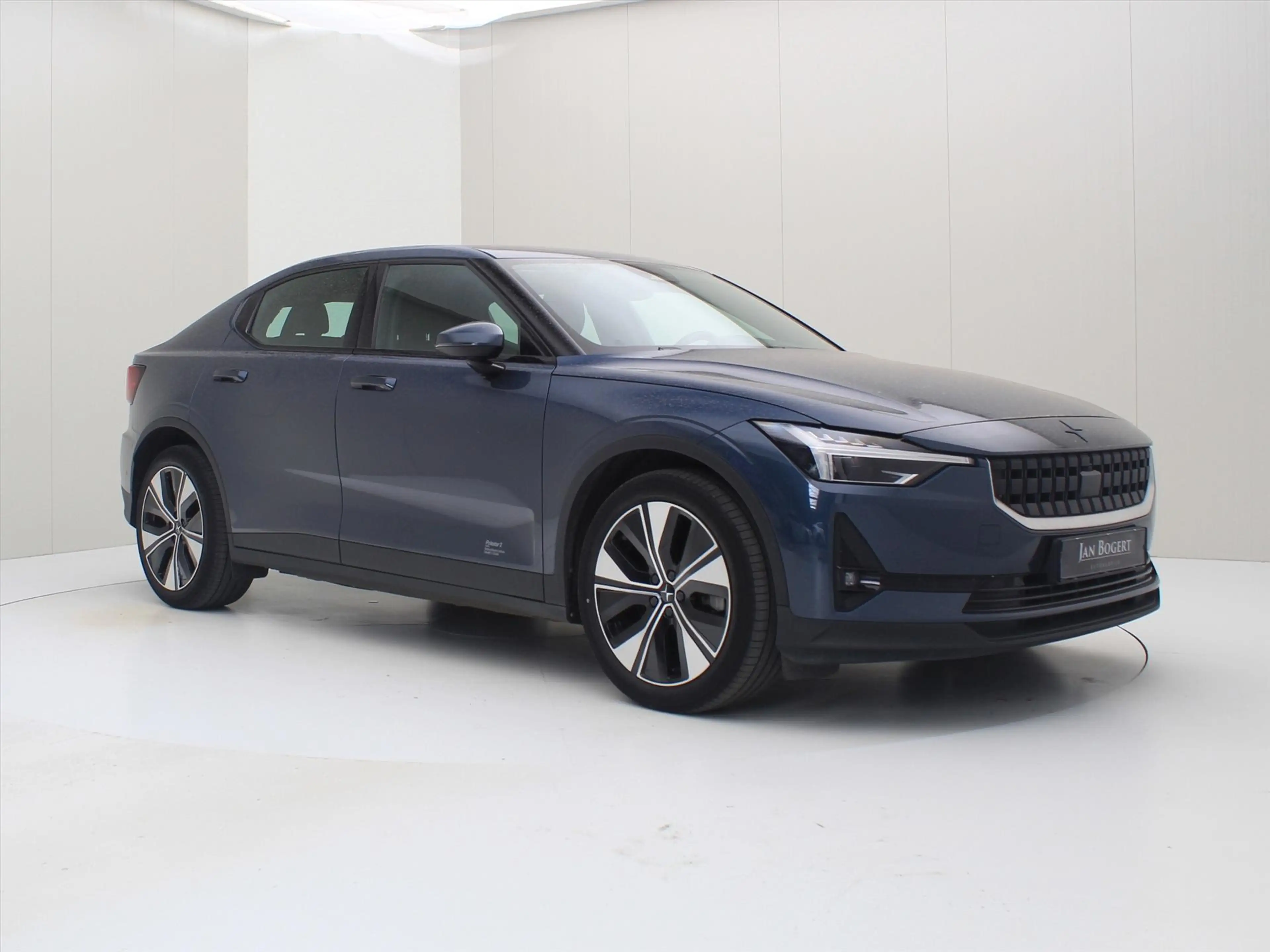 Polestar 2 170kW 231pk Long Range Single Motor 92% SoH [ WARM — photo 4