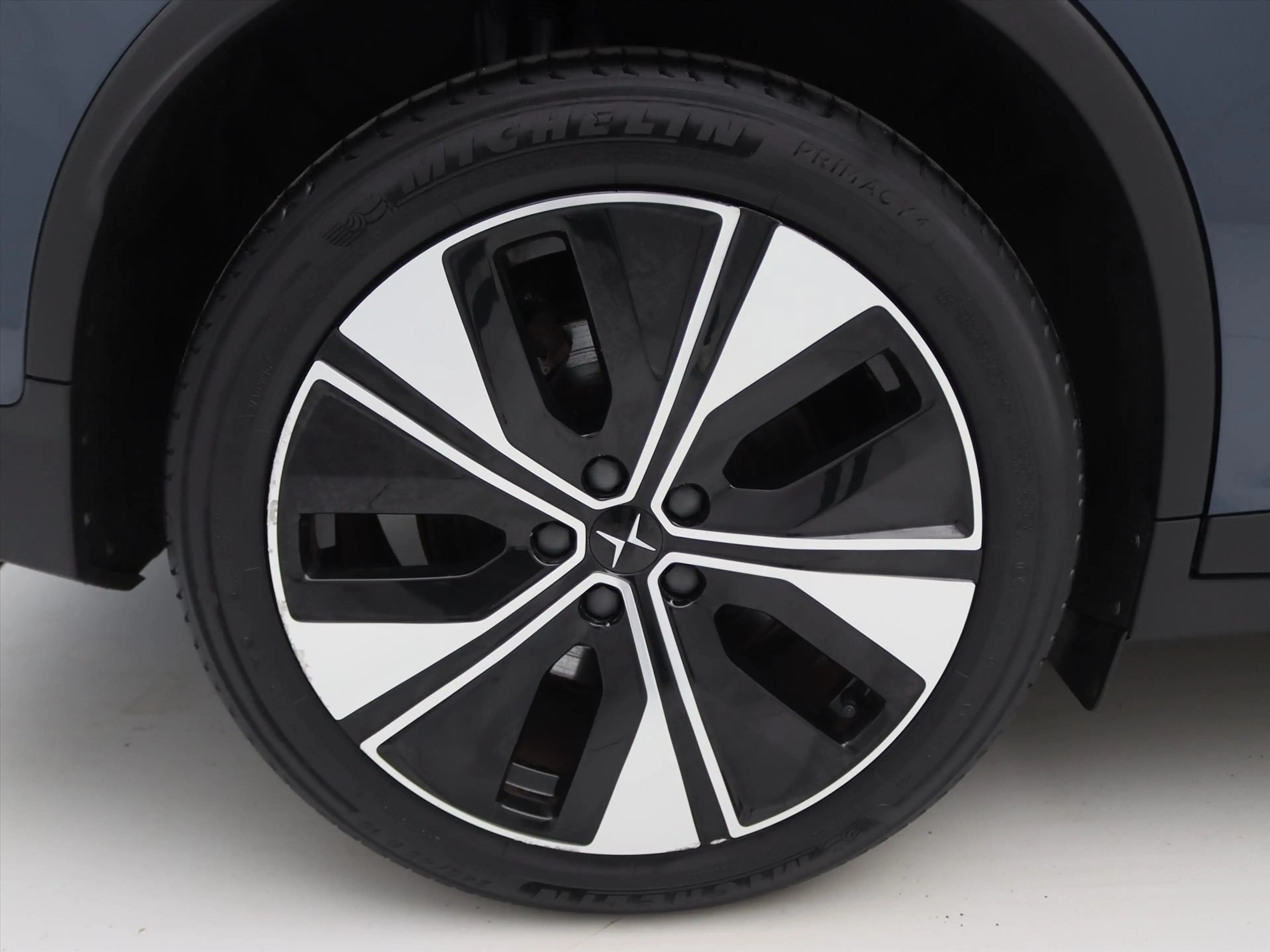 Polestar 2 170kW 231pk Long Range Single Motor 92% SoH [ WARM — photo 9