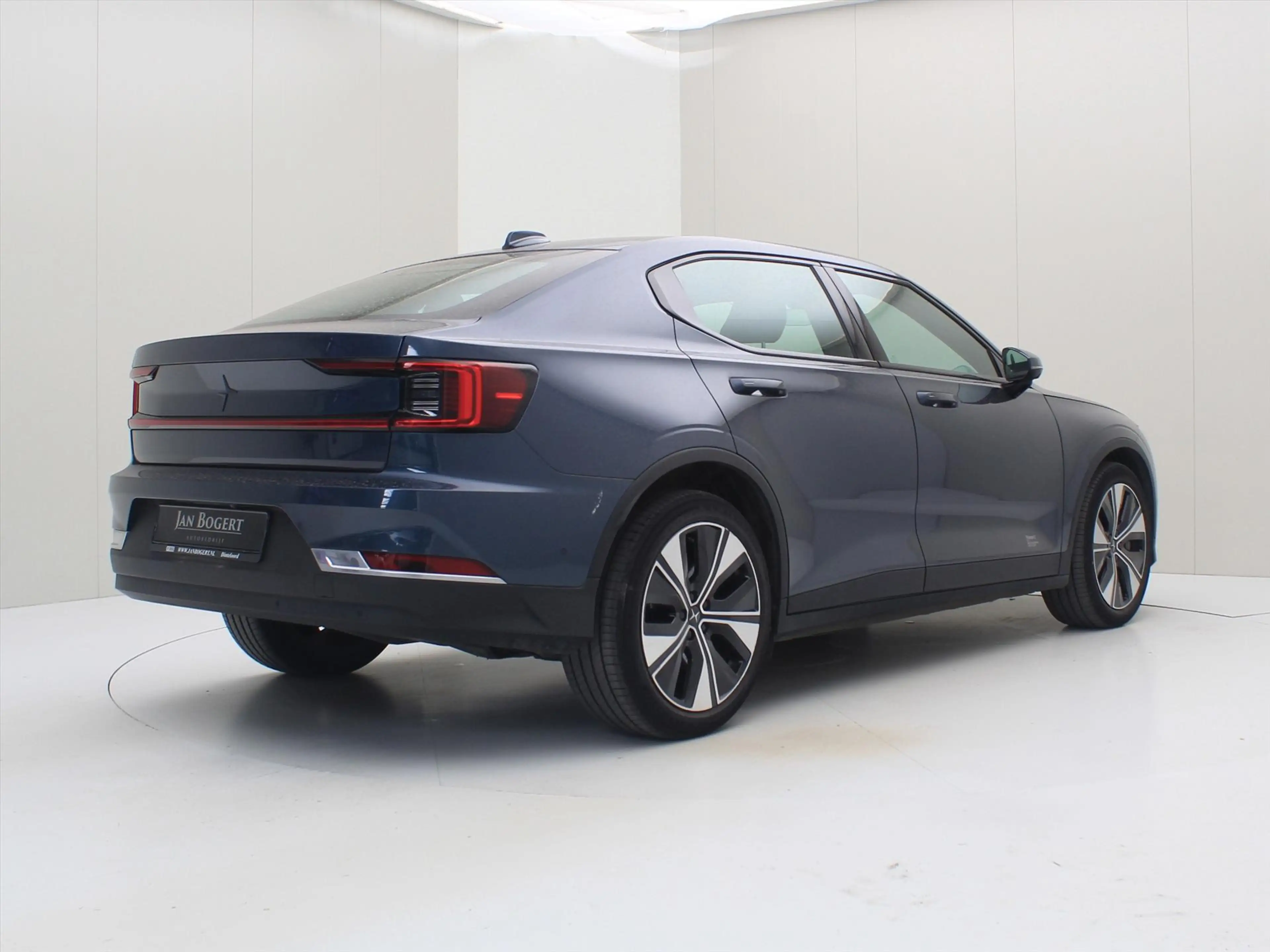 Polestar 2 170kW 231pk Long Range Single Motor 92% SoH [ WARM — photo 2