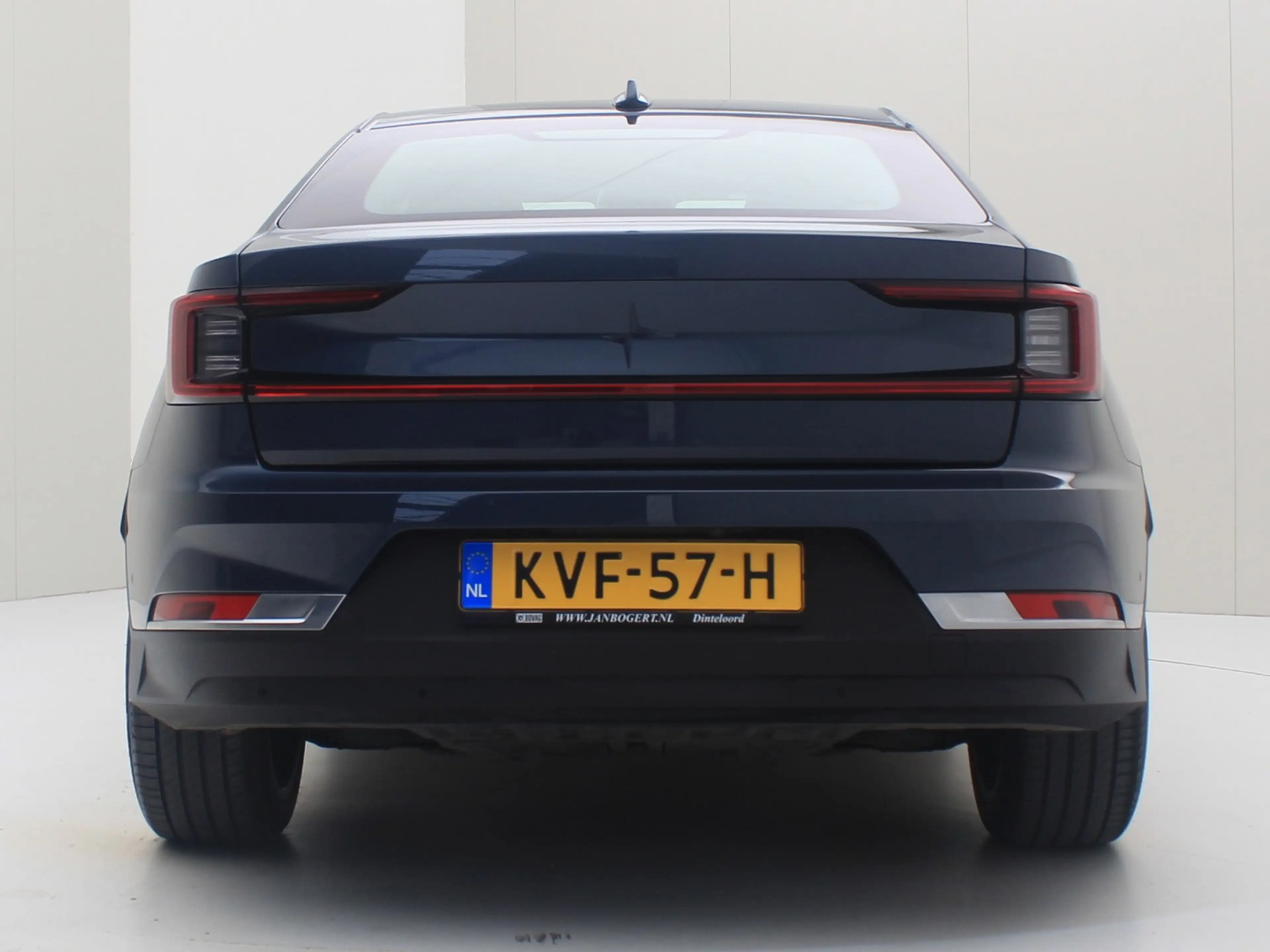 Polestar 2 170kW 231pk Long Range Single Motor 92% SoH [ WARM — photo 7