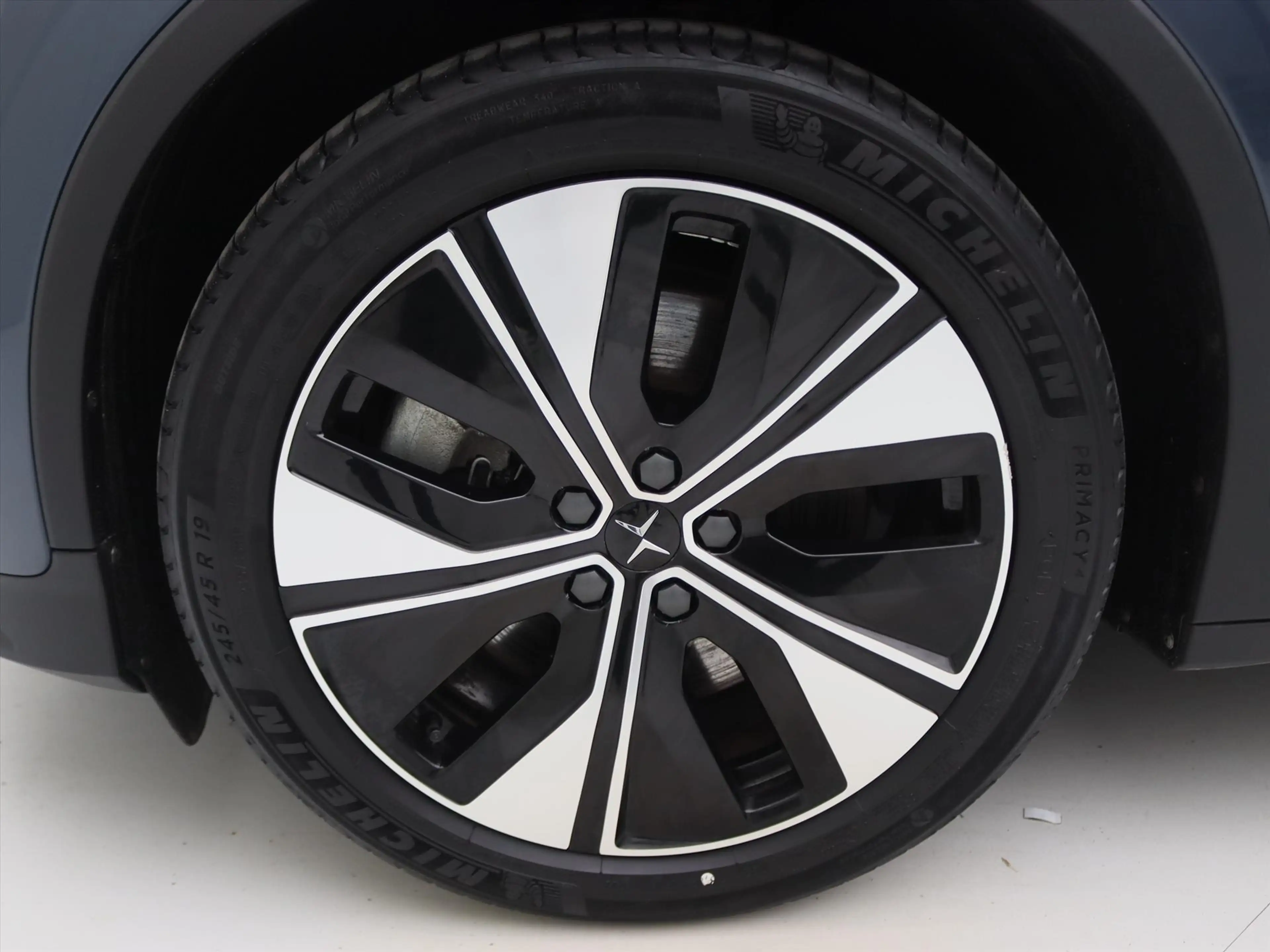 Polestar 2 170kW 231pk Long Range Single Motor 92% SoH [ WARM — photo 11
