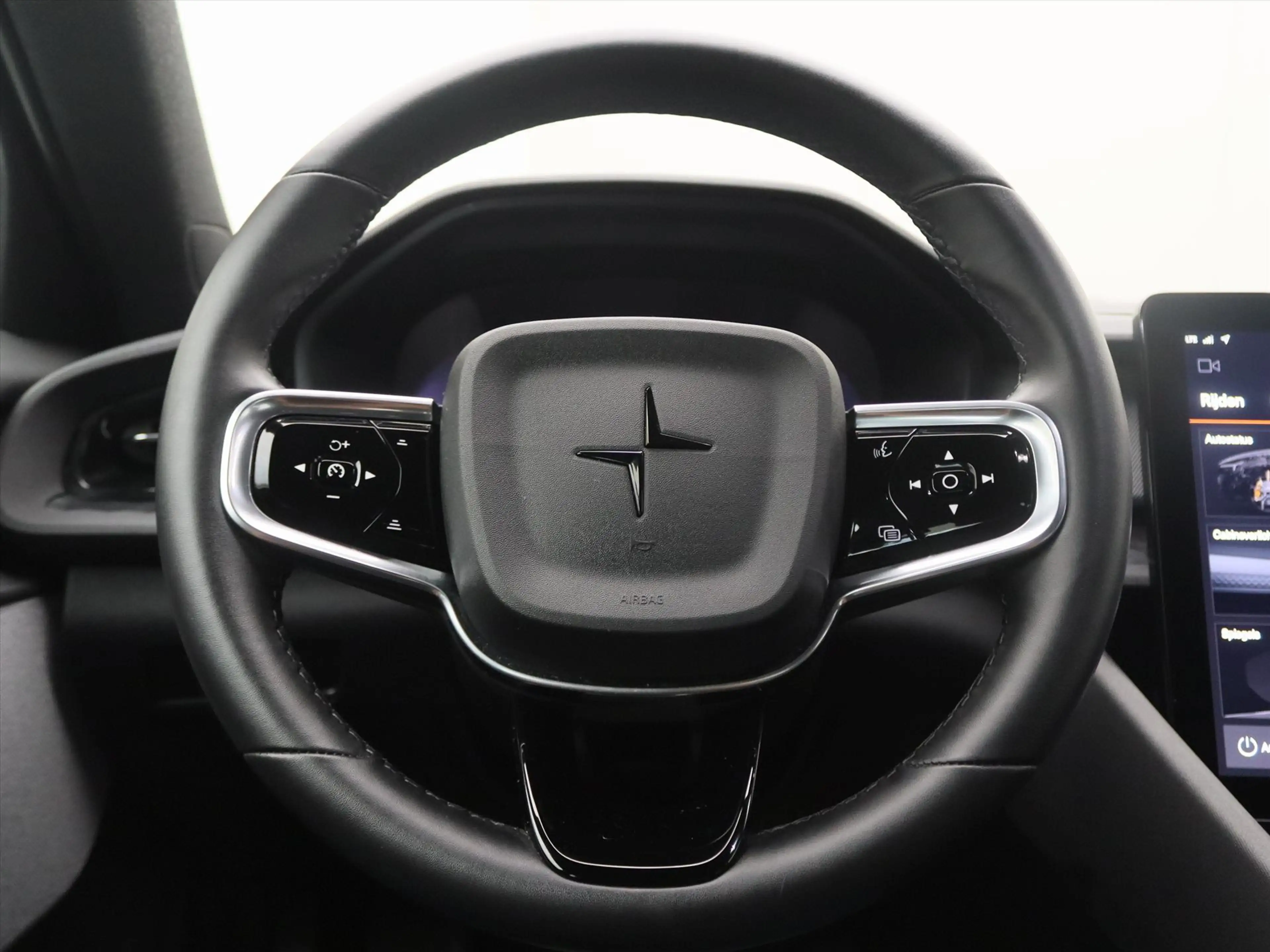 Polestar 2 170kW 231pk Long Range Single Motor 92% SoH [ WARM — photo 22