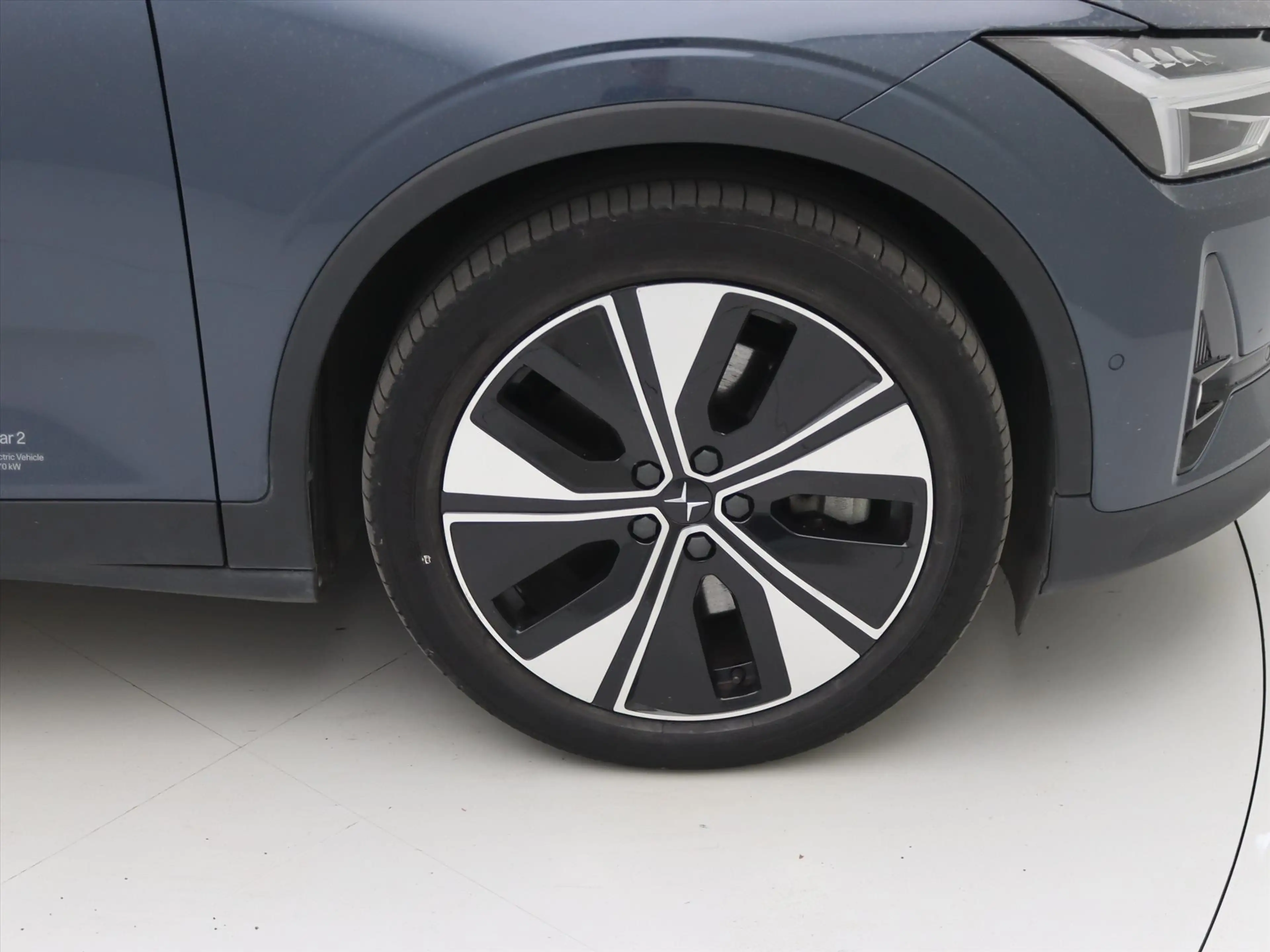 Polestar 2 170kW 231pk Long Range Single Motor 92% SoH [ WARM — photo 9