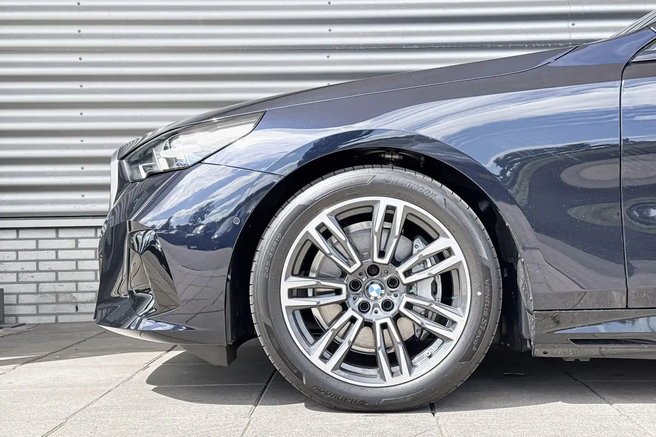 BMW i5 2026