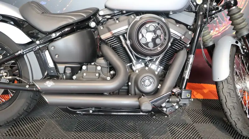 Harley-Davidson Street Bob - foto 2