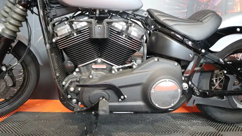 Harley-Davidson Street Bob - foto 4