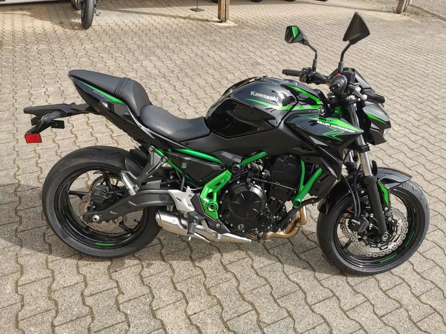 Kawasaki Z 650 NEUFAHRZEUG 2025 - 2
