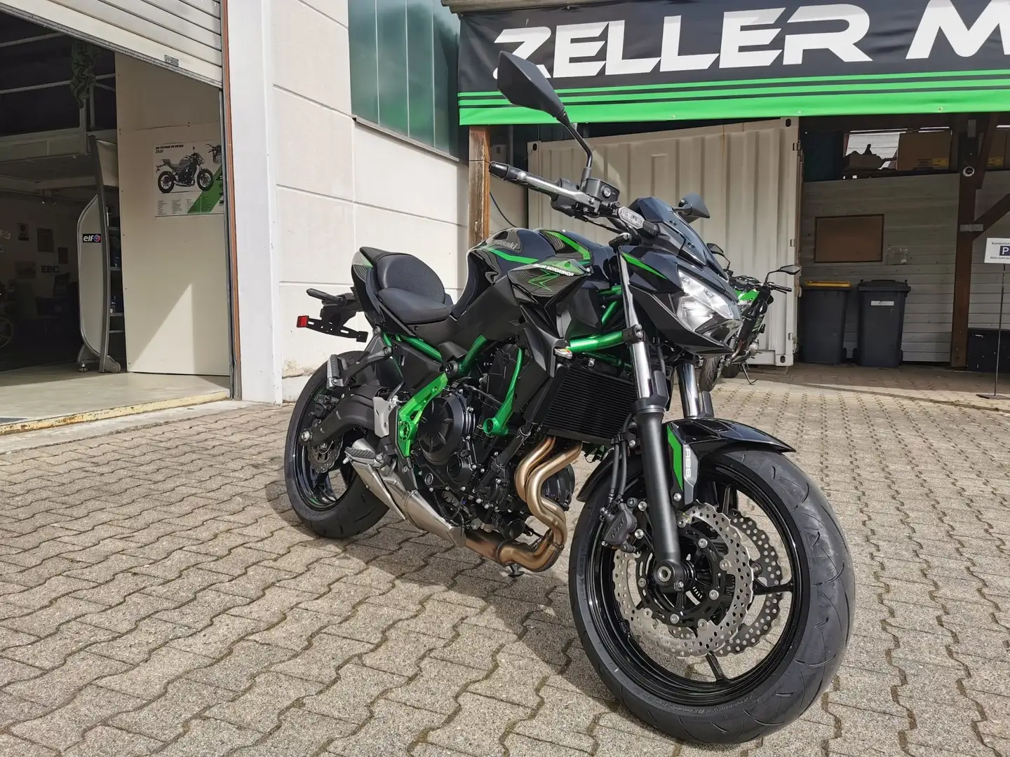 Kawasaki Z 650 NEUFAHRZEUG 2025 - 1