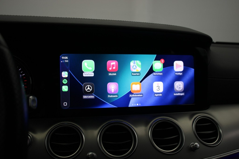 Mercedes-Benz E 350 Sedan e Lease Edition - Carplay, Camera, Half Leer — photo 5