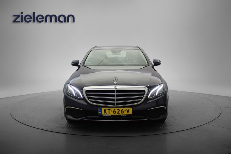 Mercedes-Benz E 350 Sedan e Lease Edition - Carplay, Camera, Half Leer — photo 15