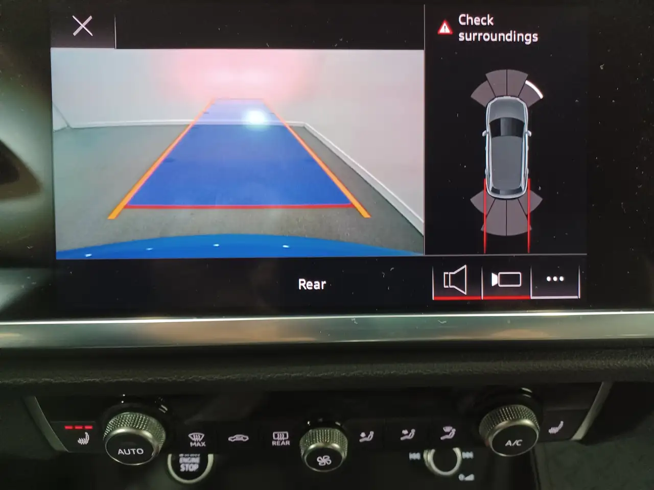 Audi Q3 снимка Audi Q3