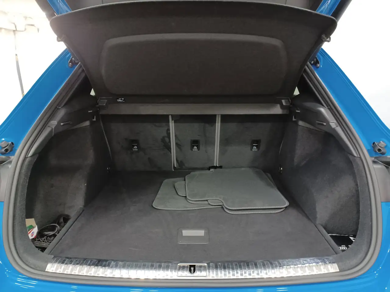 Audi Q3 снимка Audi Q3