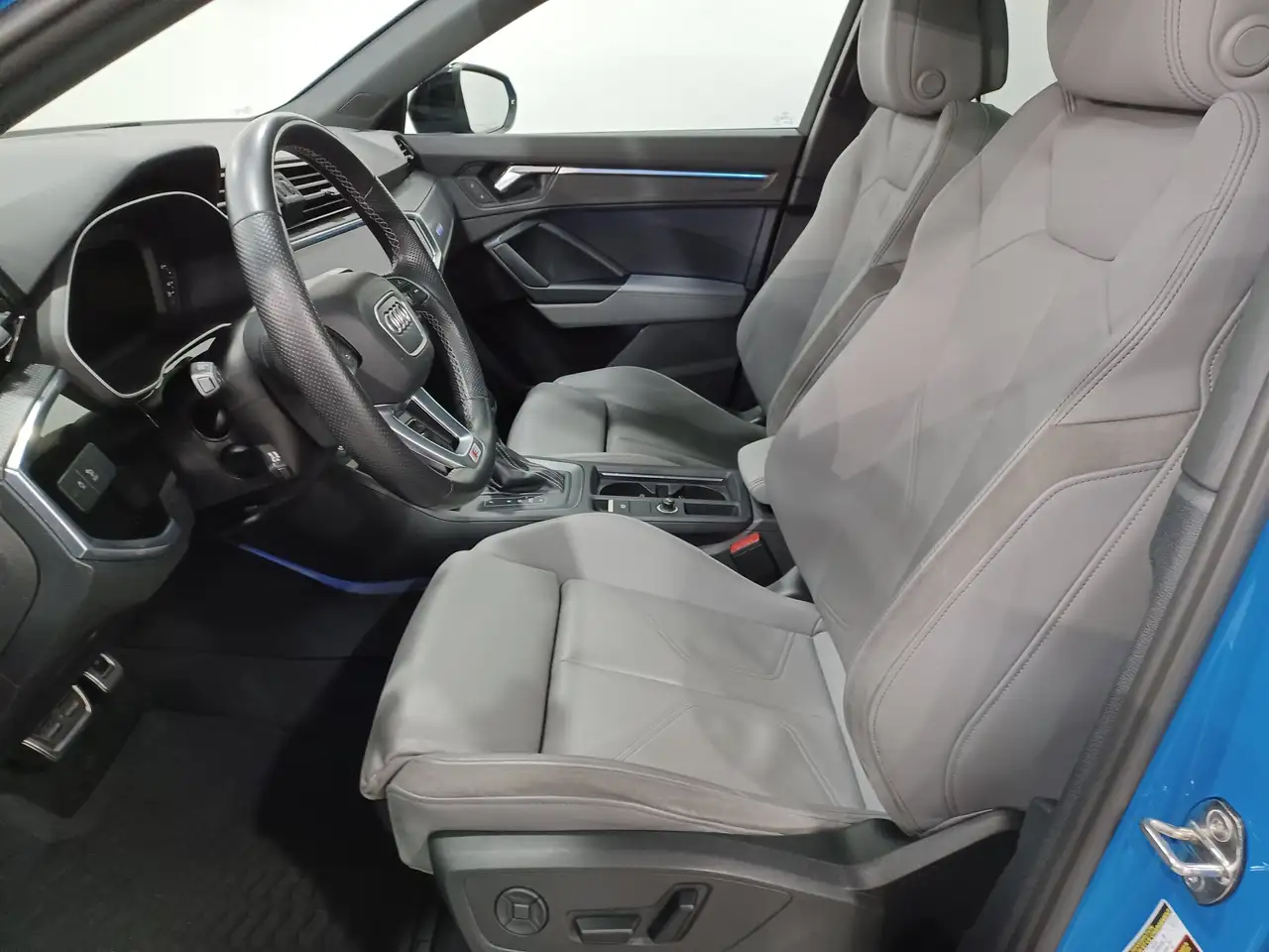 Audi Q3 снимка Audi Q3