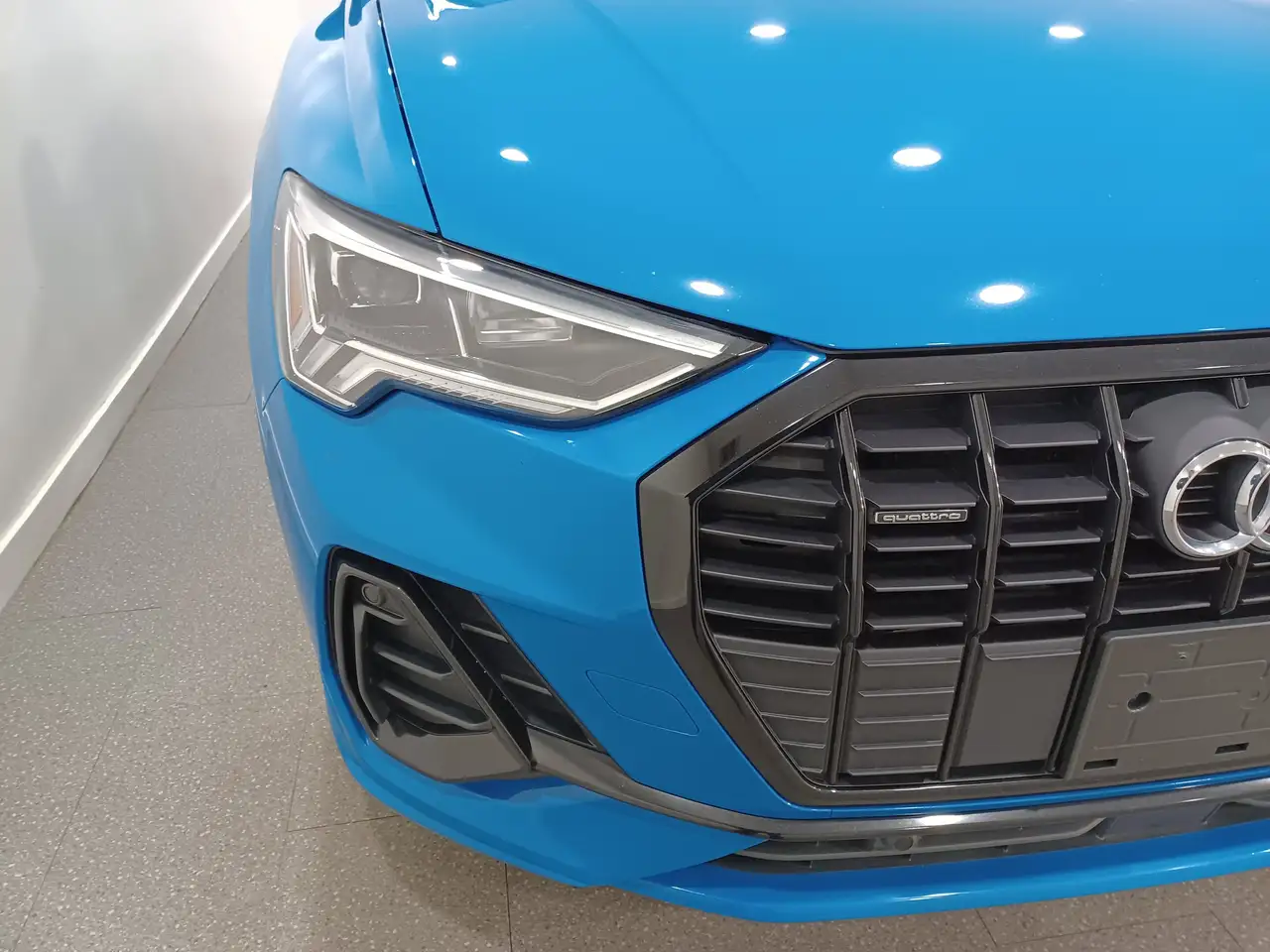 Audi Q3 снимка Audi Q3