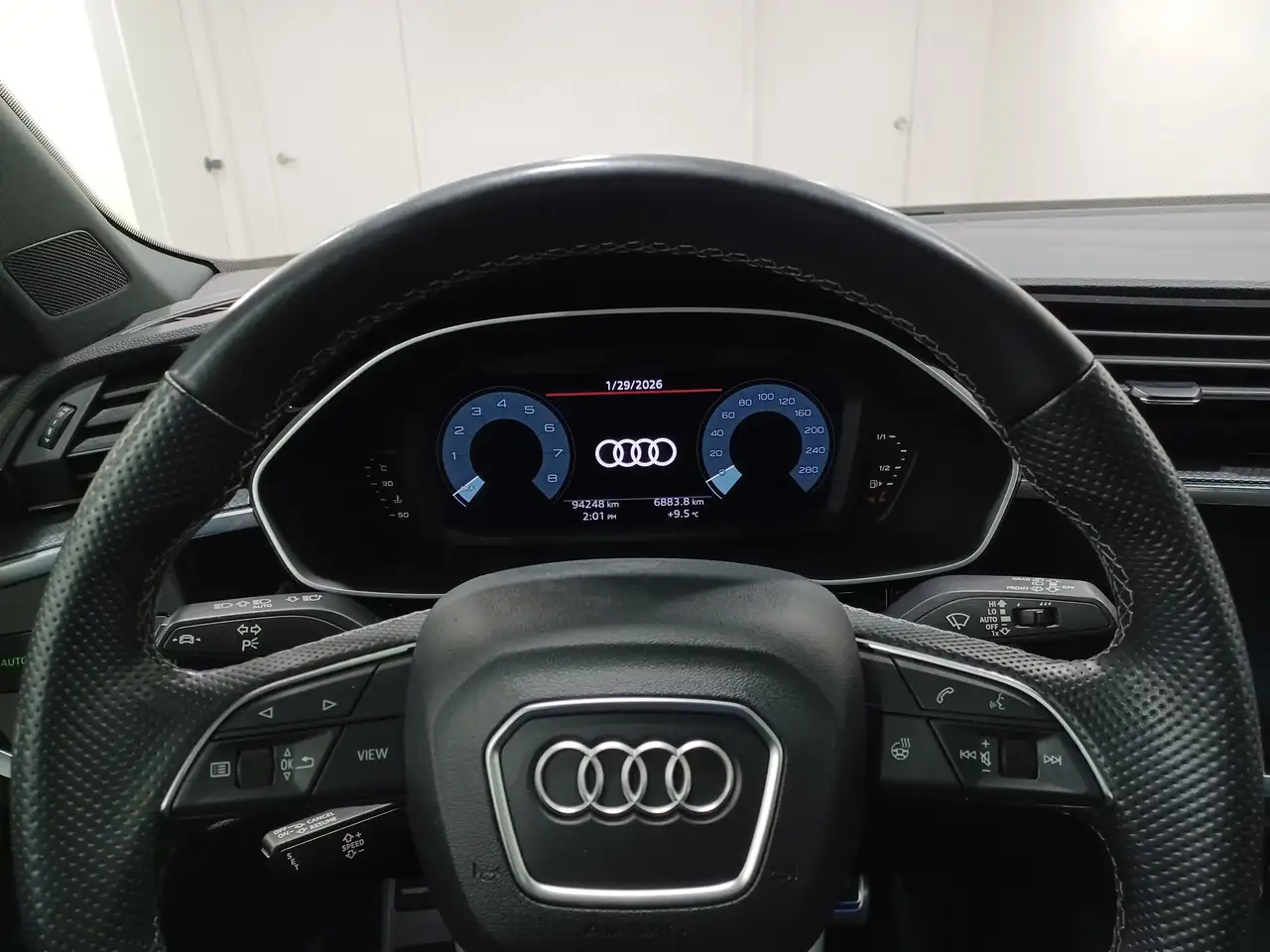 Audi Q3 снимка Audi Q3