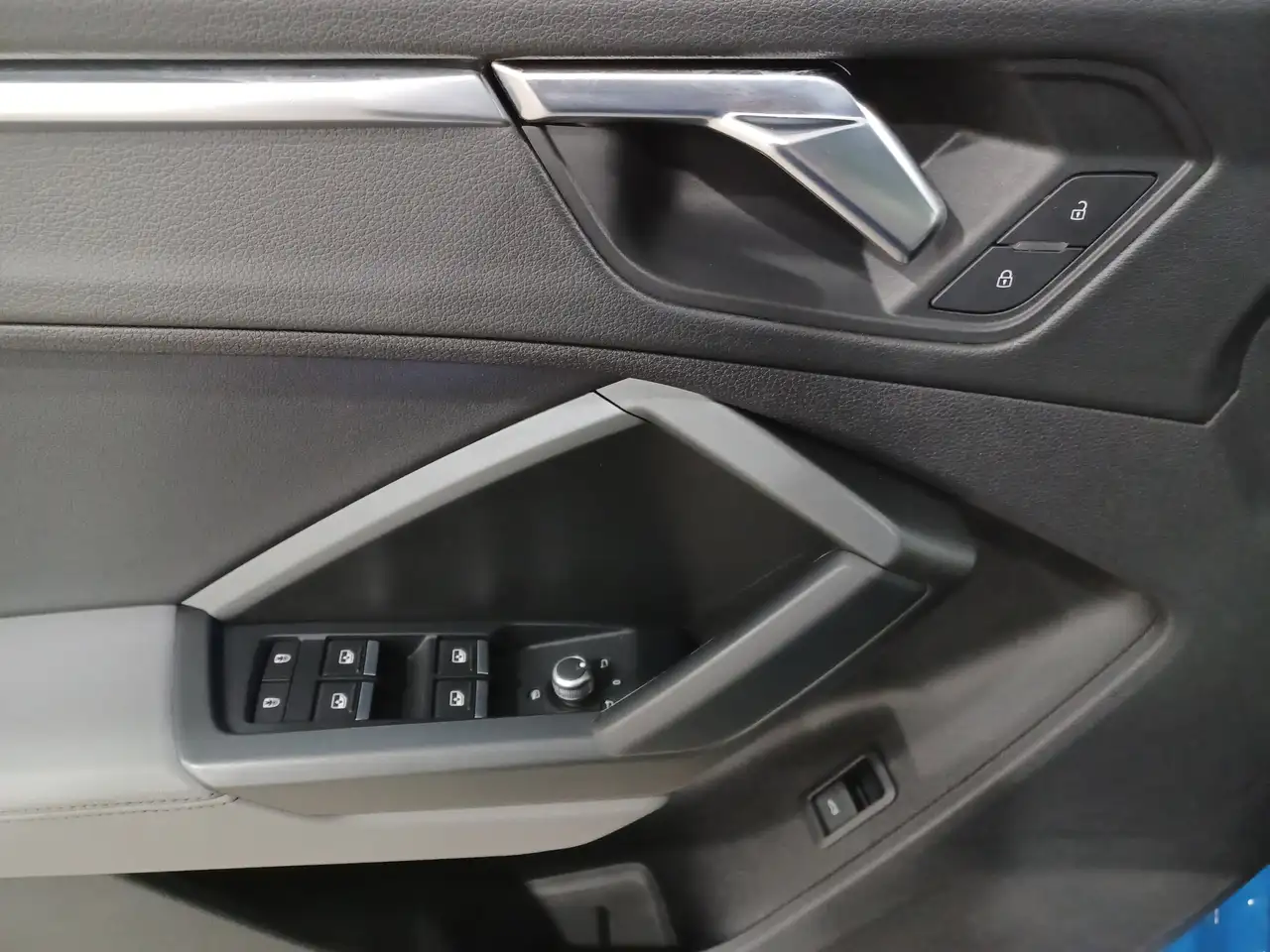 Audi Q3 снимка Audi Q3