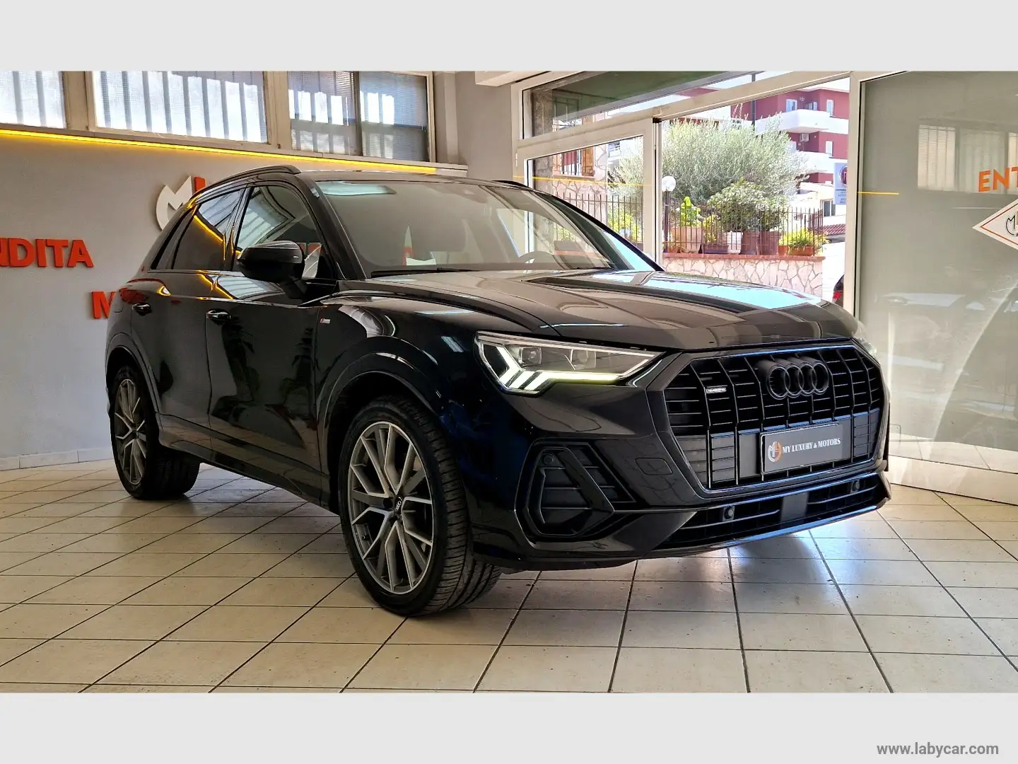 Audi Q3 40 TDI quattro S tr. S line edition BLACK NIGHT Nero - 1