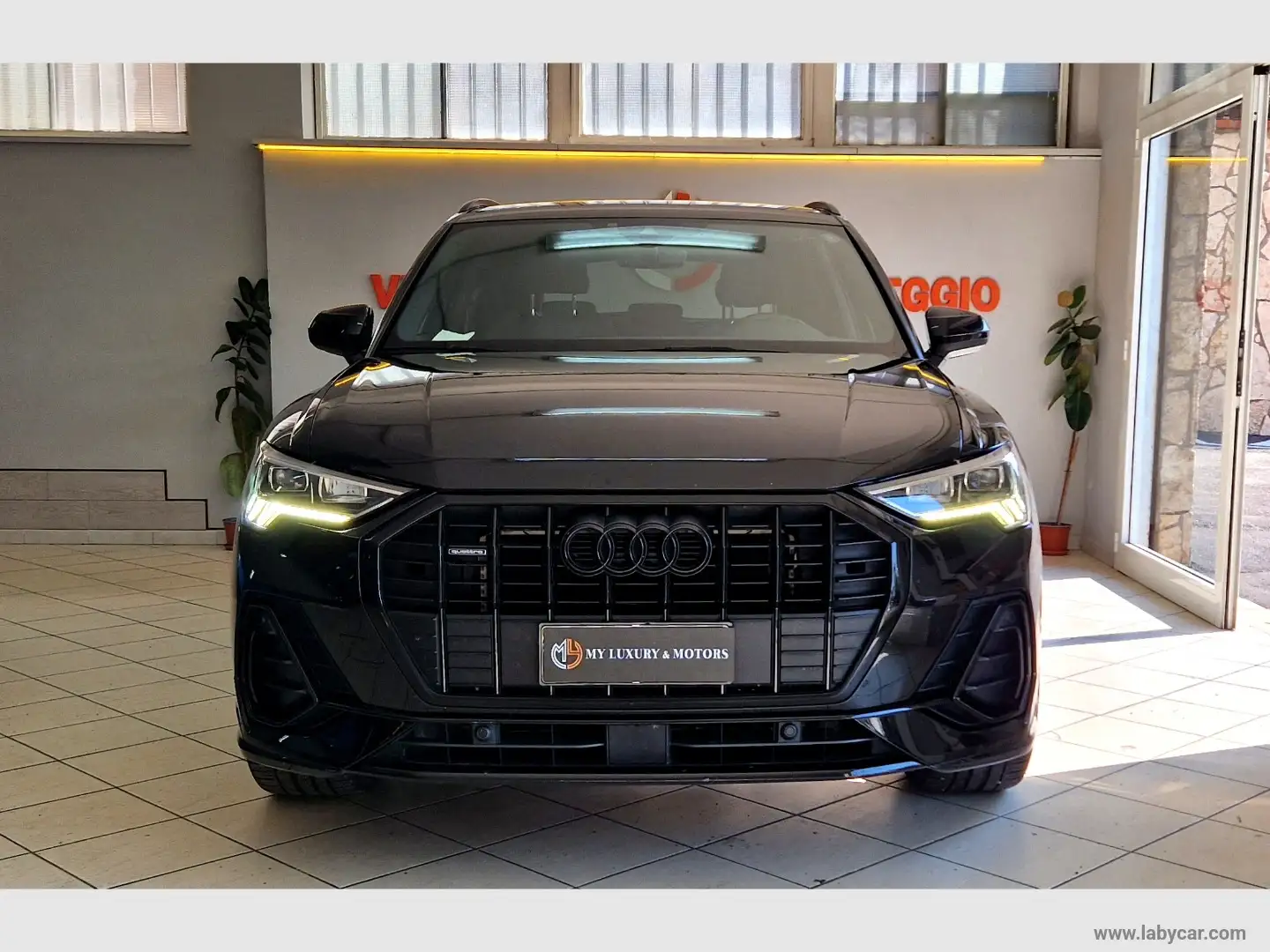 Audi Q3 40 TDI quattro S tr. S line edition BLACK NIGHT Nero - 2