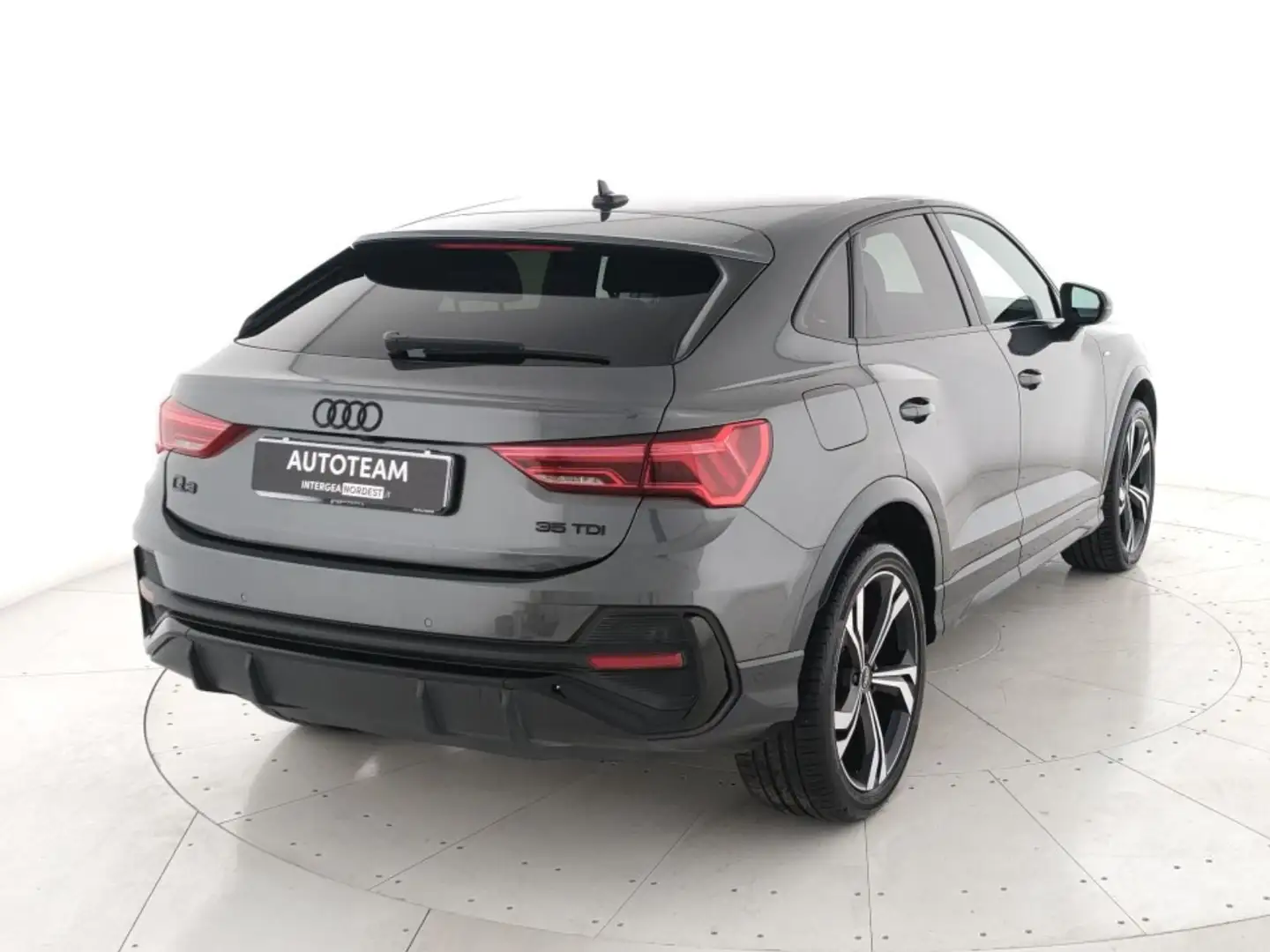 Audi Q3 Sportback 35 2.0 tdi S line edition s-tronic Grigio - 2