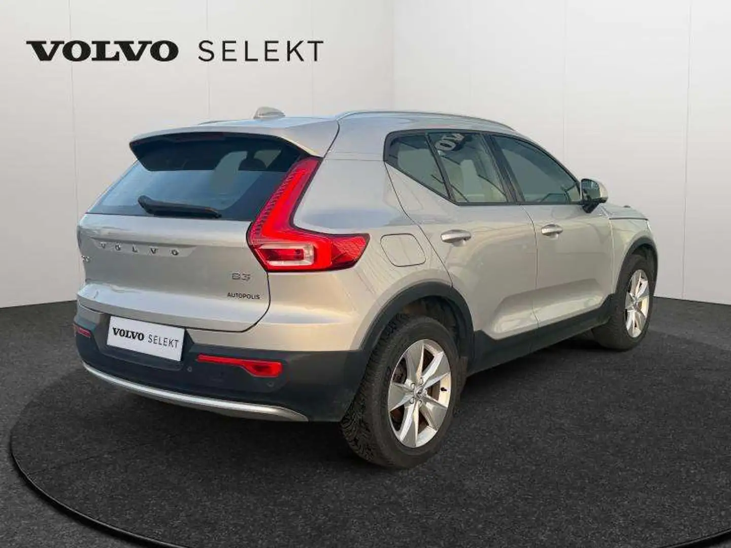 Volvo XC40 B3 Core / Essence Gris - 2