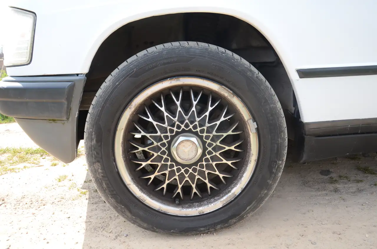 Mercedes-Benz 190E W201, foto 6
