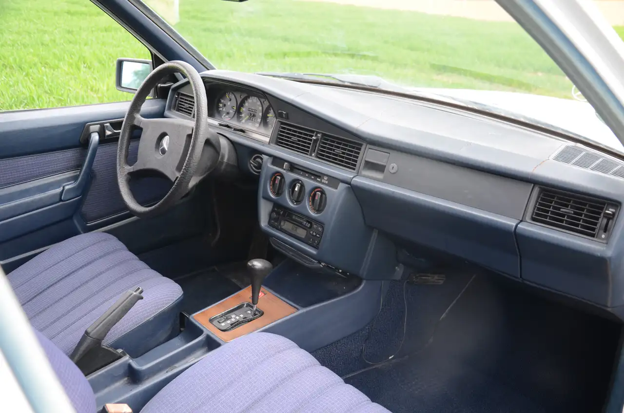 Mercedes-Benz 190E W201, foto 7