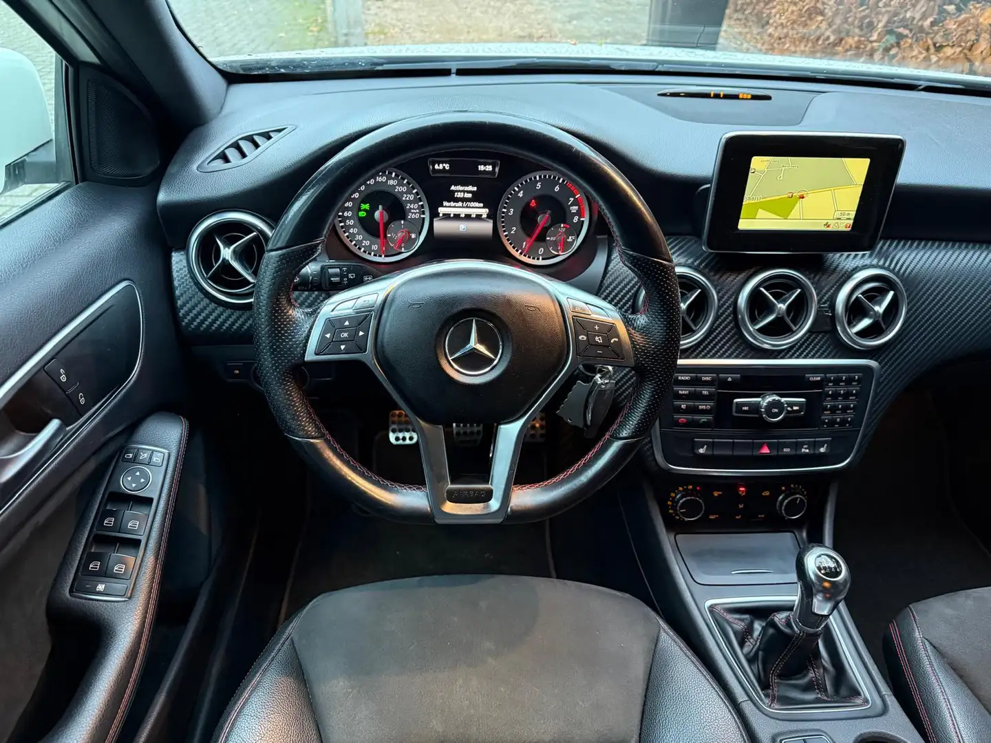 Mercedes-Benz A 200 AMG Prestige I Xenon Wit - 2