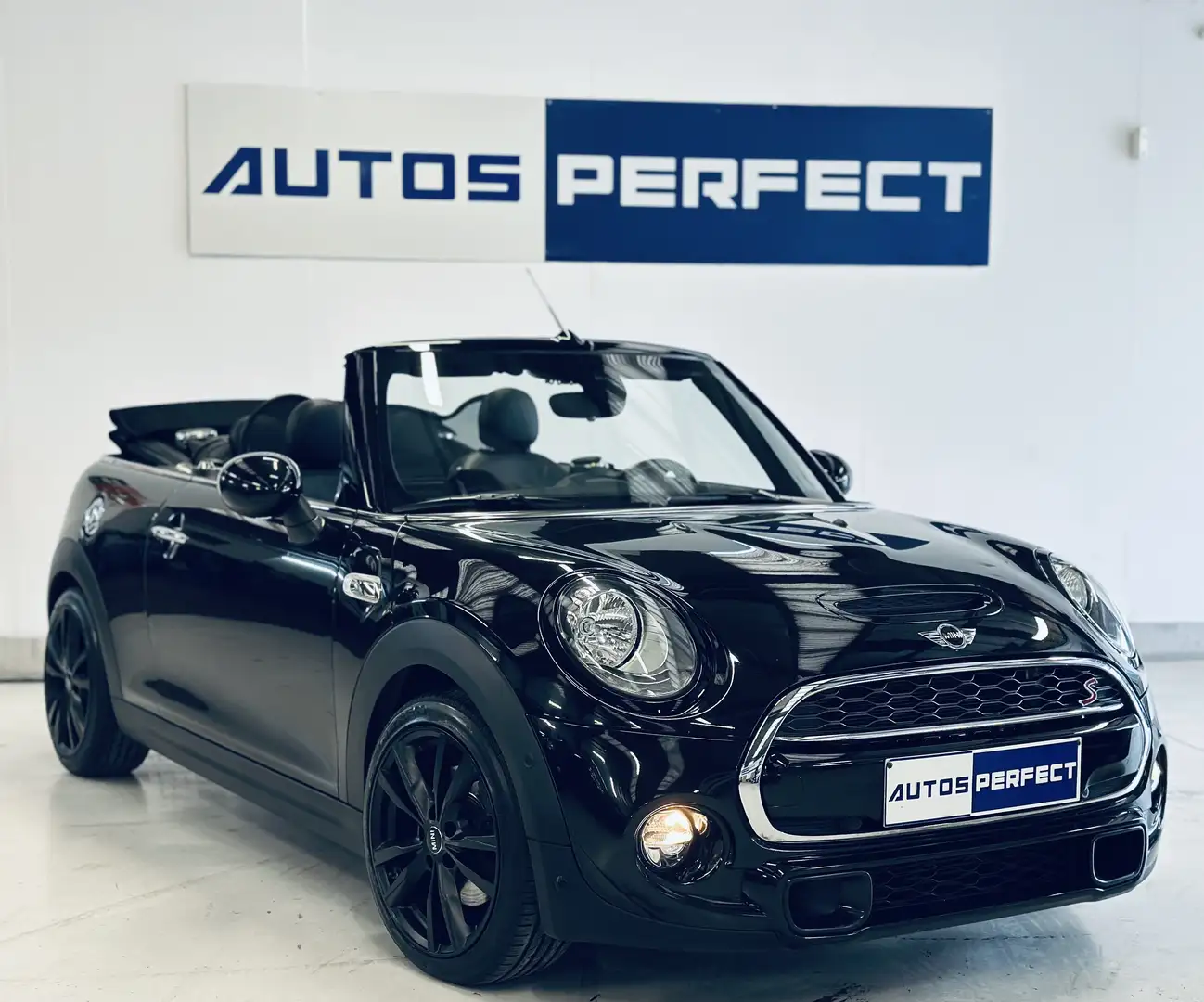 MINI Cooper SD Cabrio 2.0d BOITE AUTO NAVI PDC CLIM BLUETOOTH START STOP Schwarz - 2