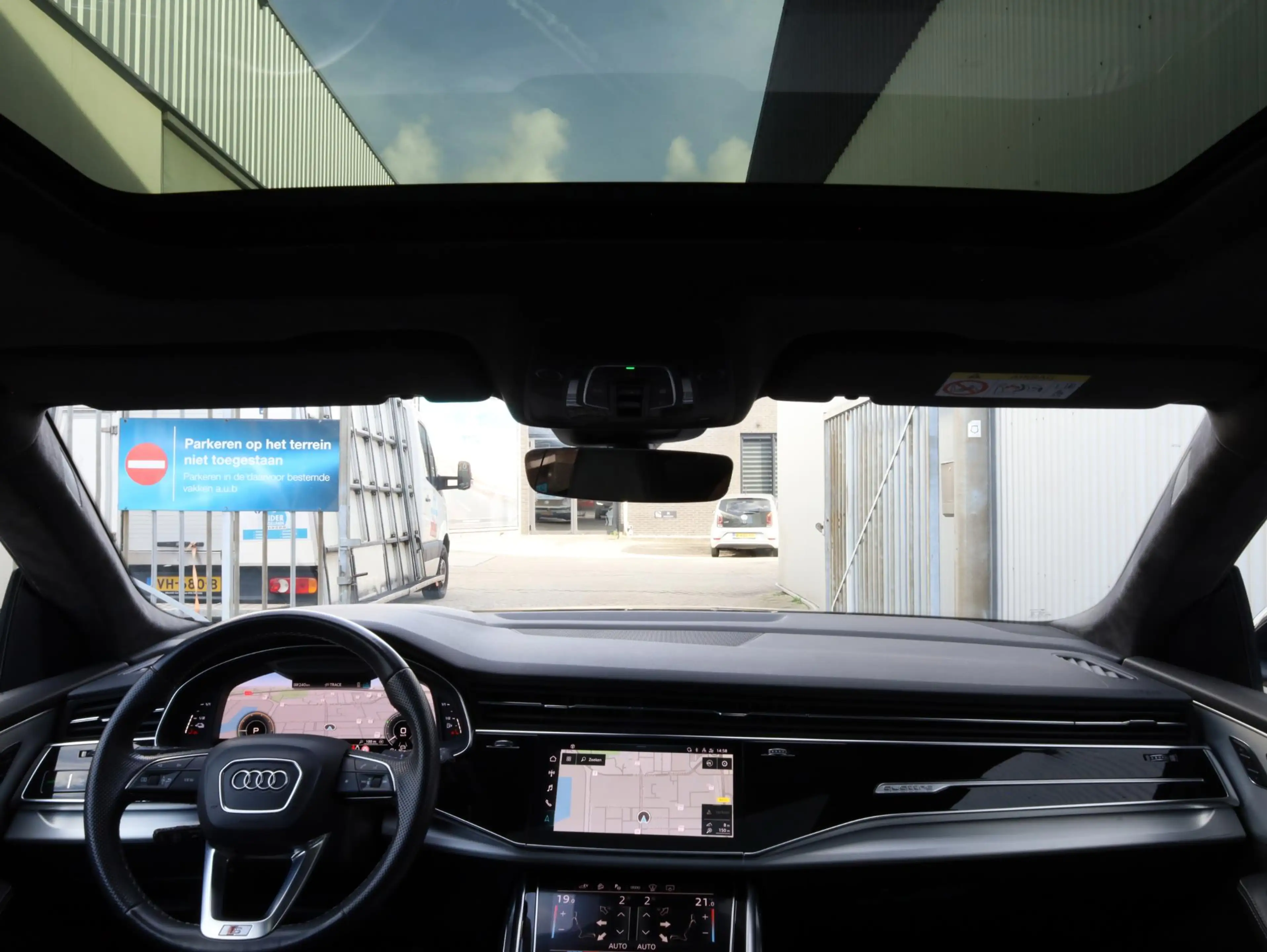 Audi Q8 60 TFSI e quattro Pro Line S Competition Panodak | — photo 8