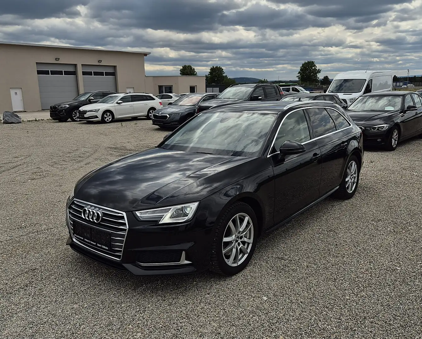 Audi A4 Avant 2,0 TDI Sport S-tronic Schwarz - 1