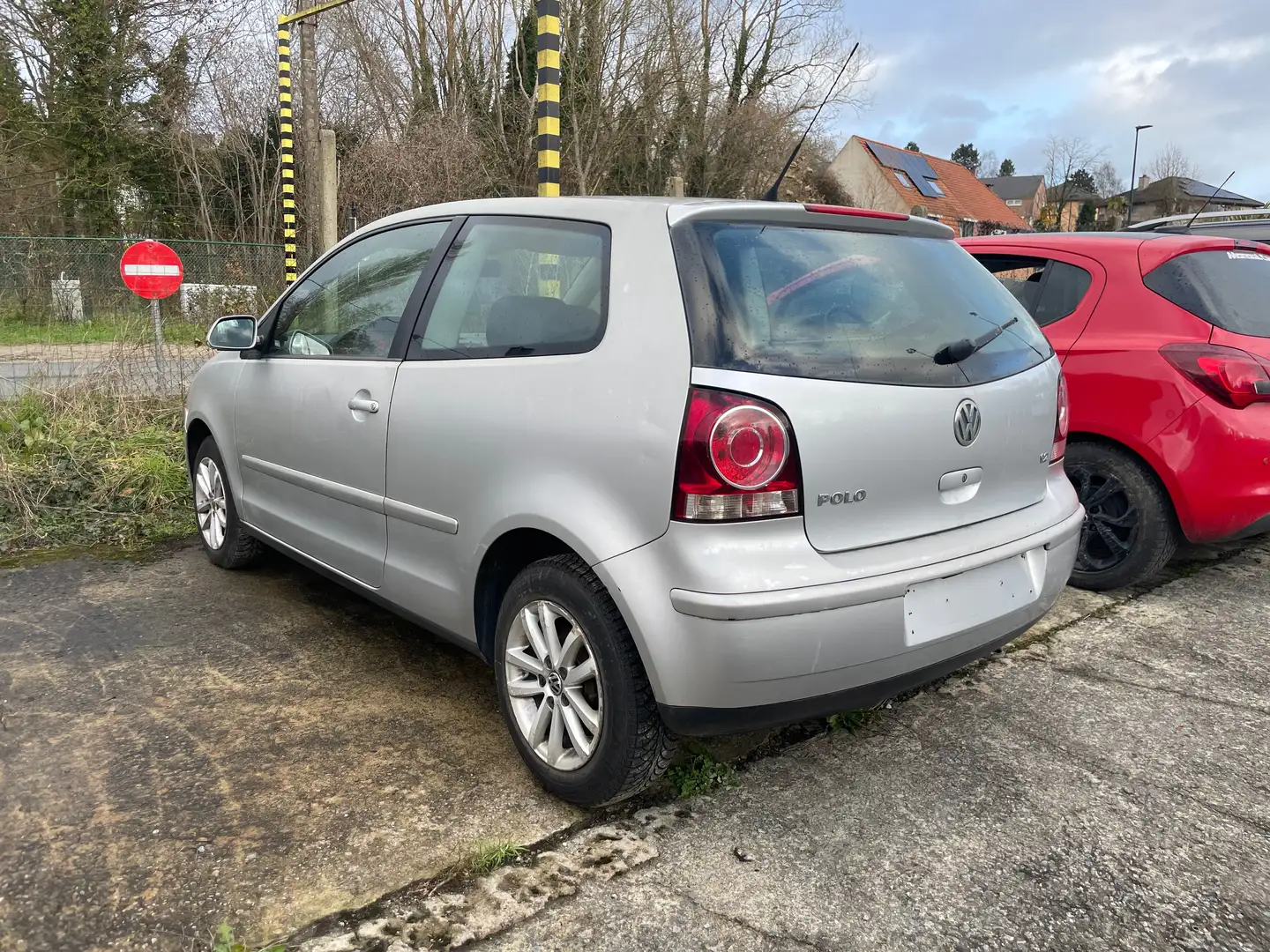 Volkswagen Polo 1.2i Trendline Gris - 1