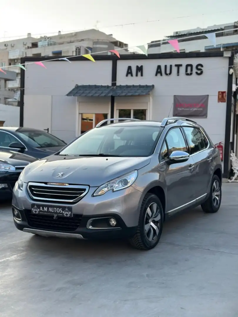 Peugeot 2008 1.6 e-HDI Active Grau - 1