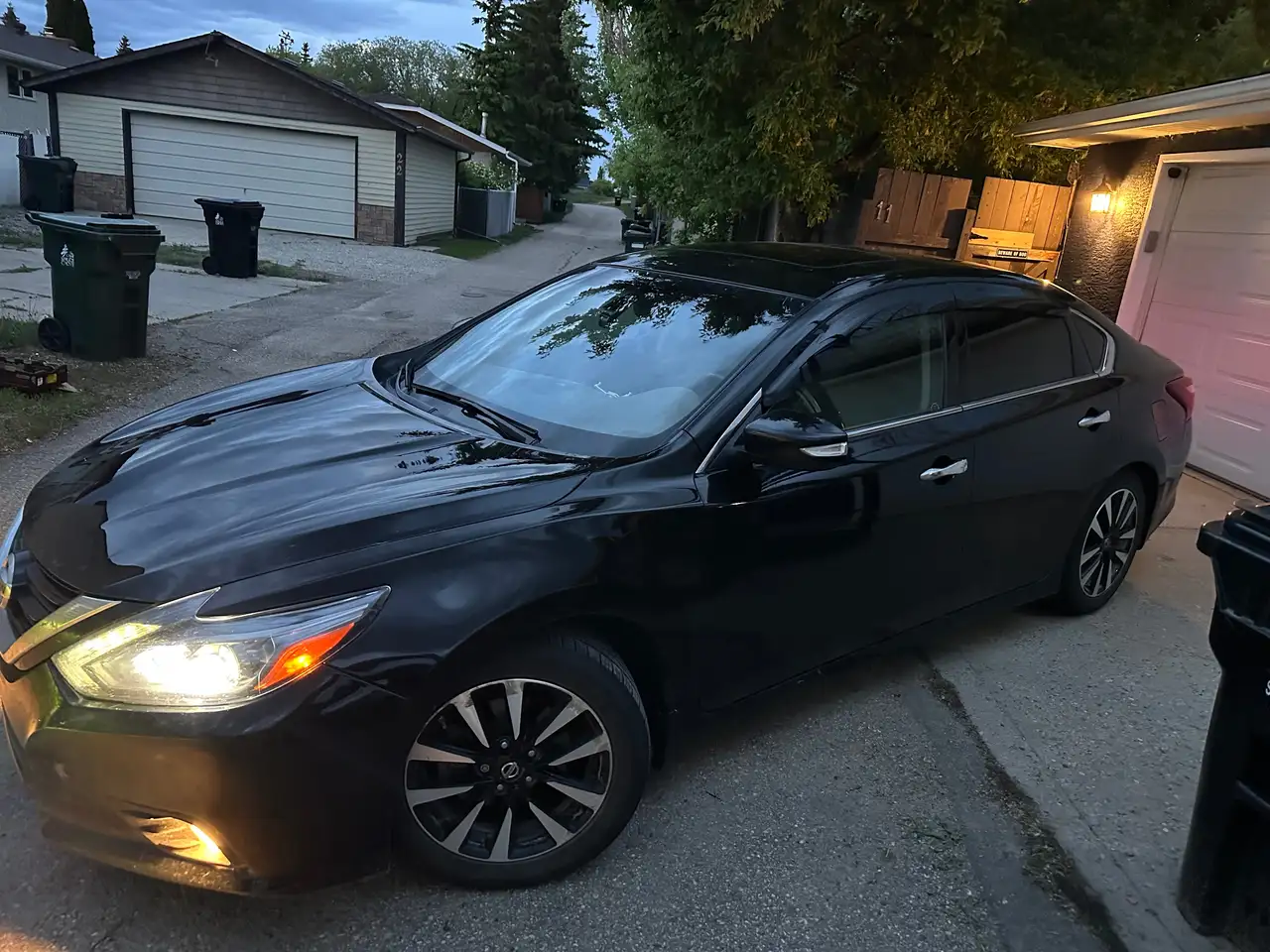 Nissan Altima снимка Nissan Altima