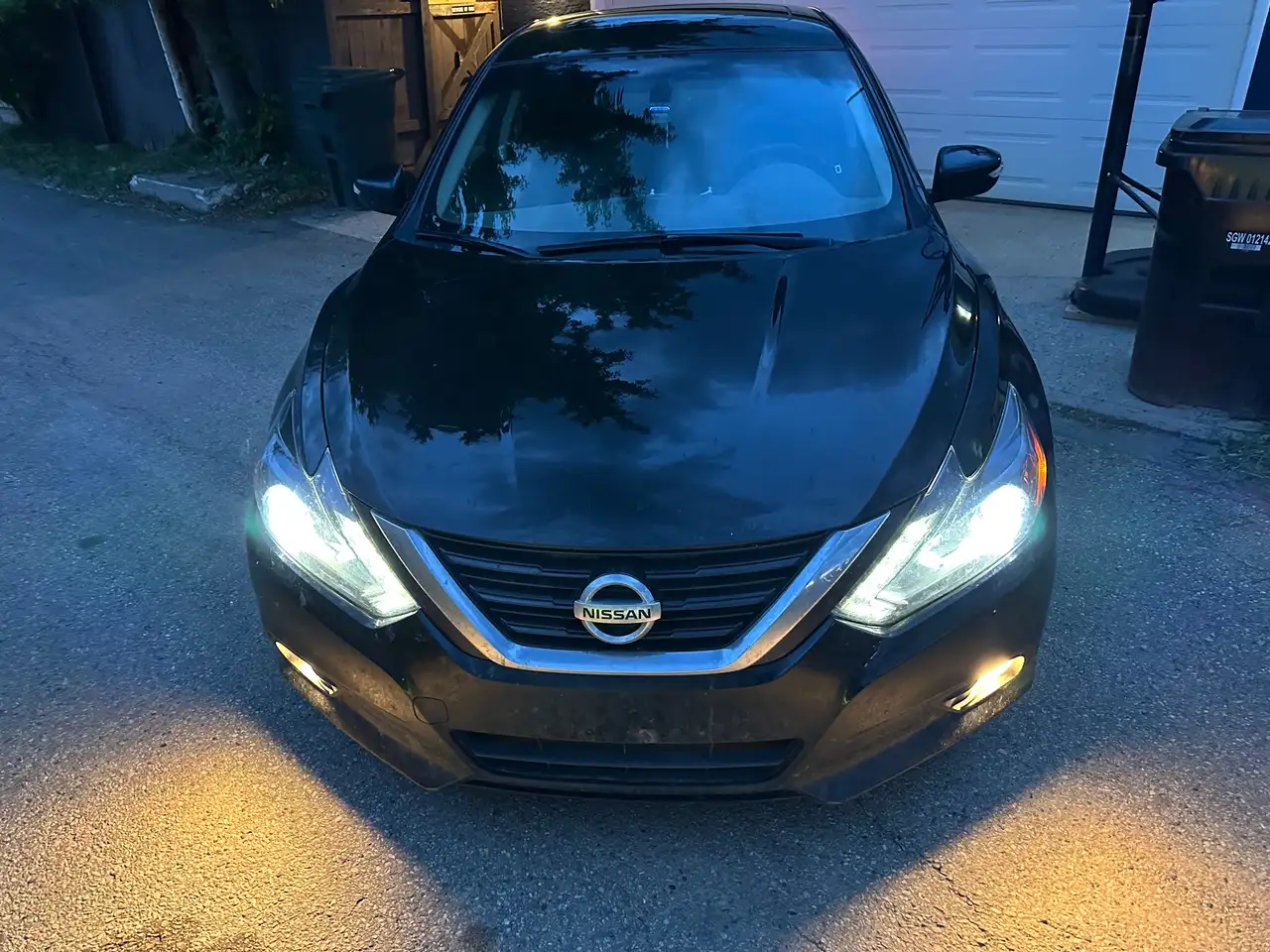 Nissan Altima снимка Nissan Altima