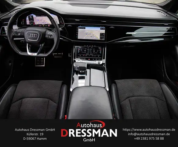 Audi Q7 view 12