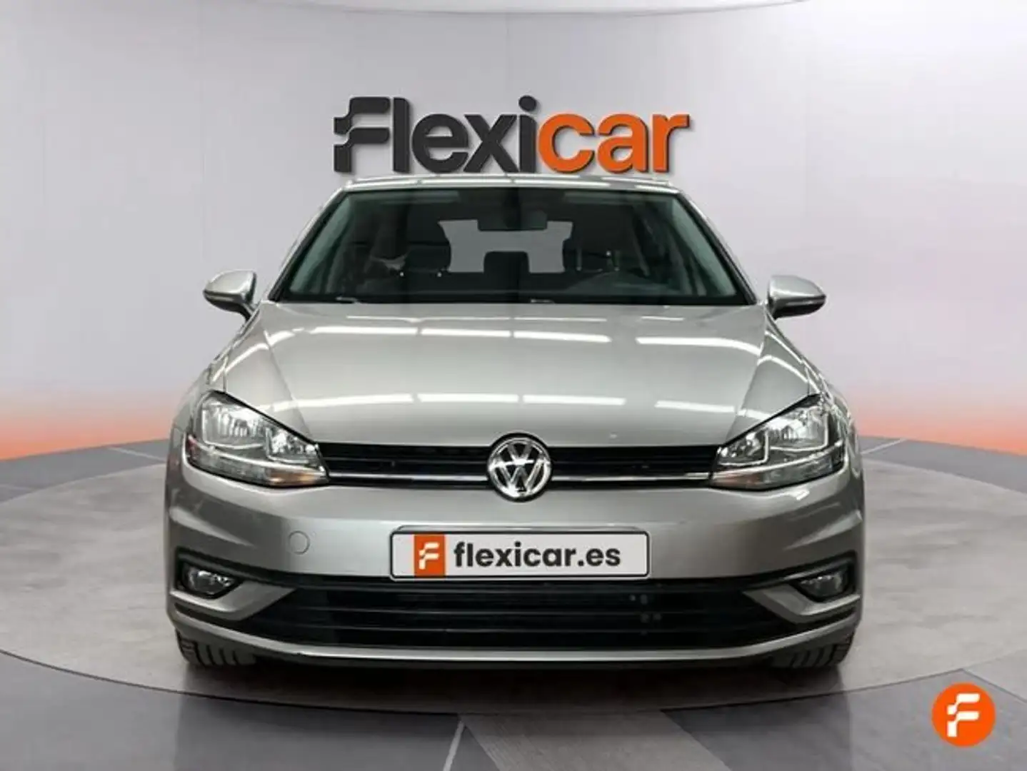 Volkswagen Golf 1.0 TSI Advance 81kW Gris - 2