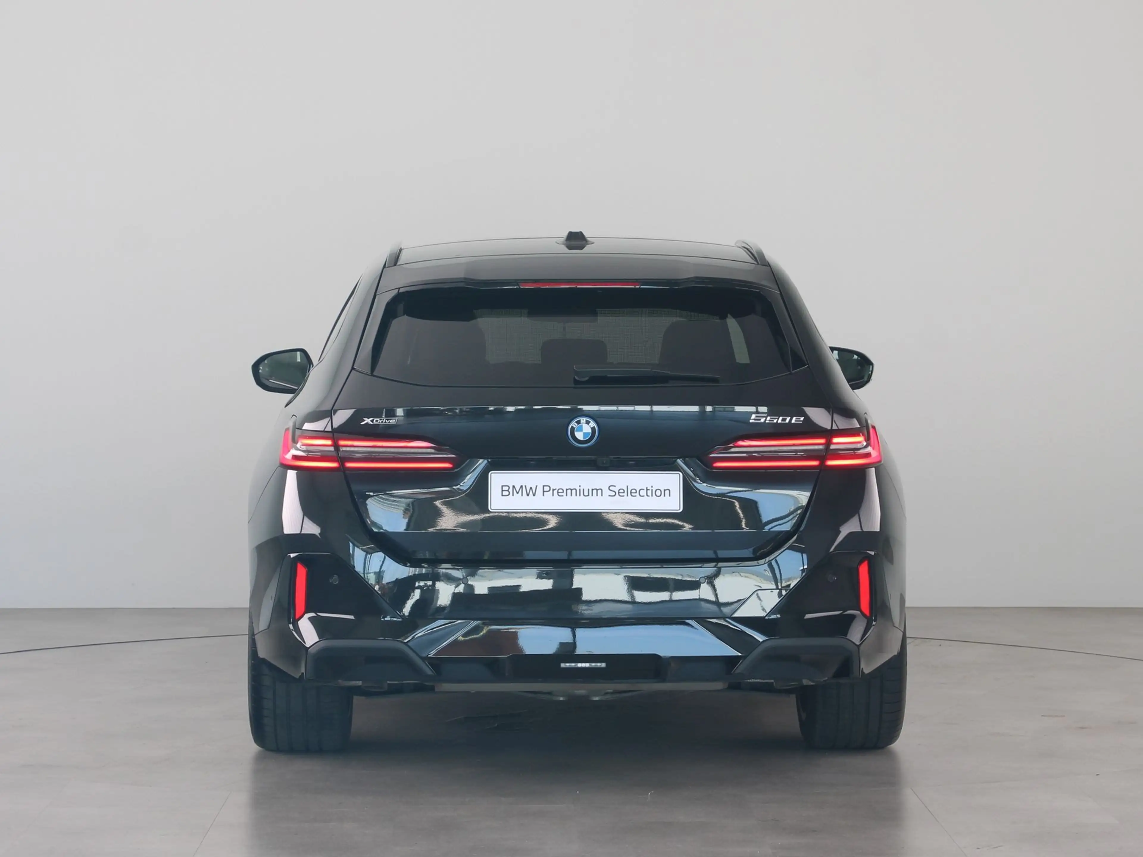 BMW 550 5 Serie 550e Touring xDrive — photo 12