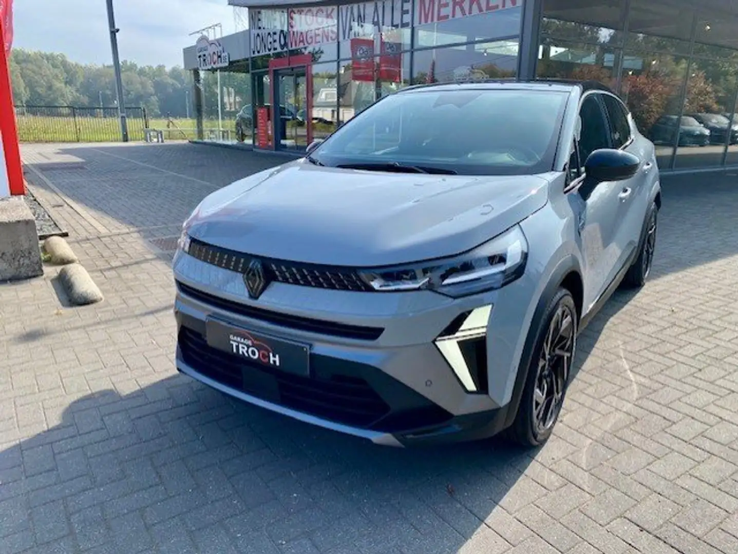 Renault Captur 1.8 Full Hybrid 160PK Esprit Alpine Nieuwe wagen Grijs - 2