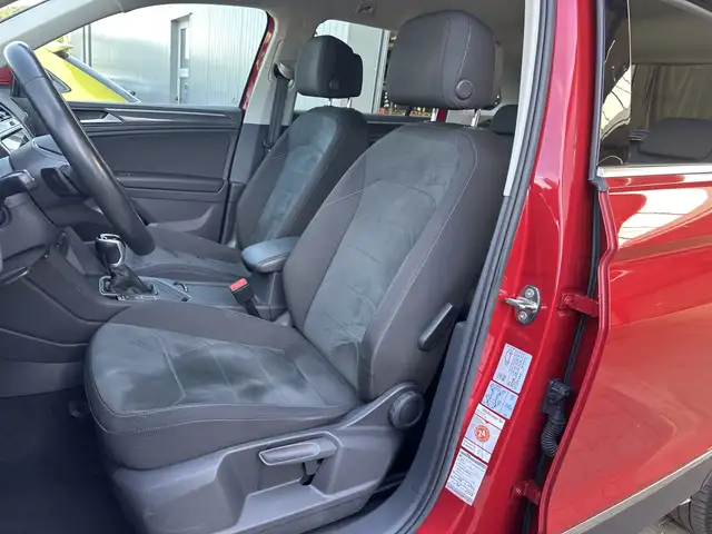 Volkswagen Tiguan view 12