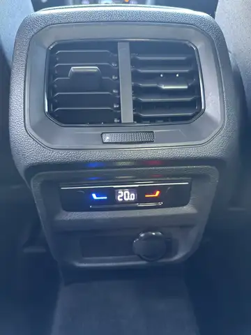 Volkswagen Tiguan view 20