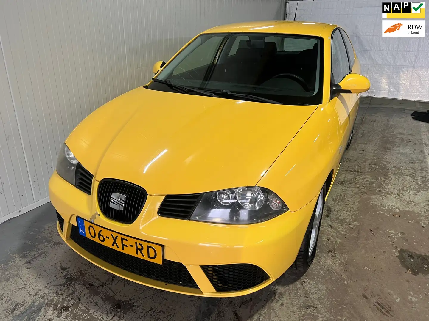 SEAT Ibiza 1.2-12V Trendstyle Jaune - 1