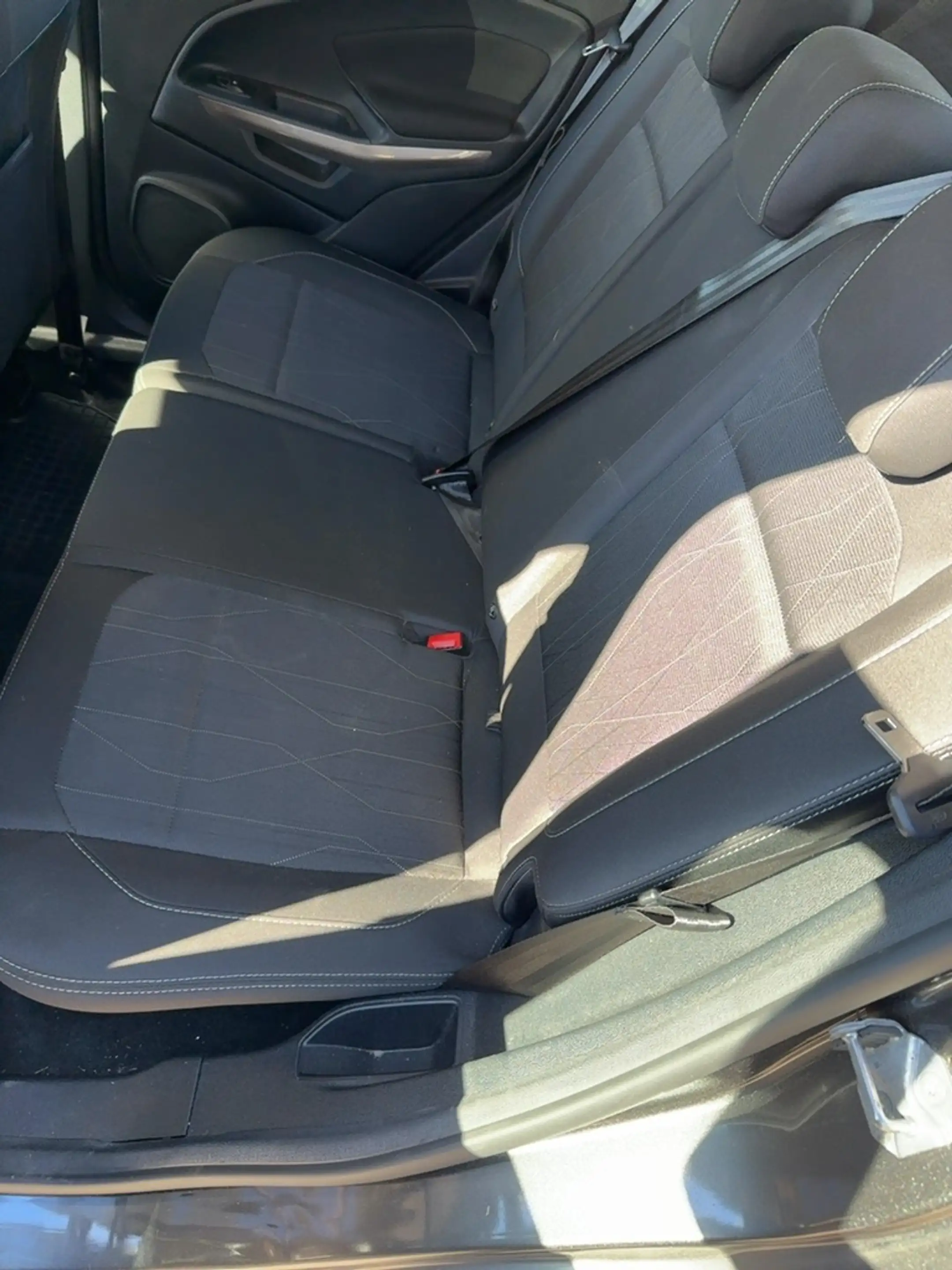 Ford EcoSport Cool — photo 7