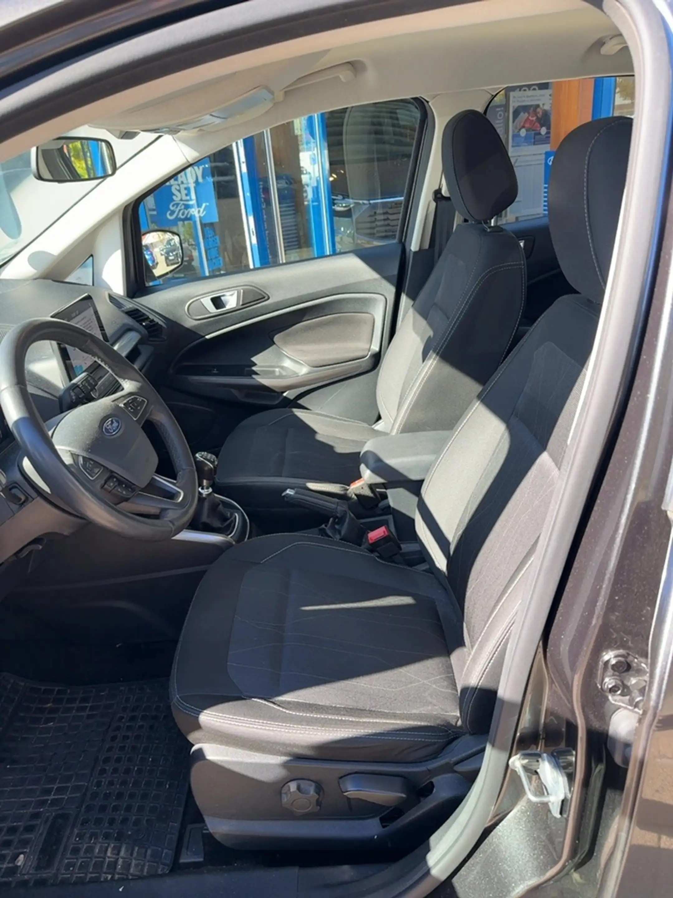 Ford EcoSport Cool — photo 4