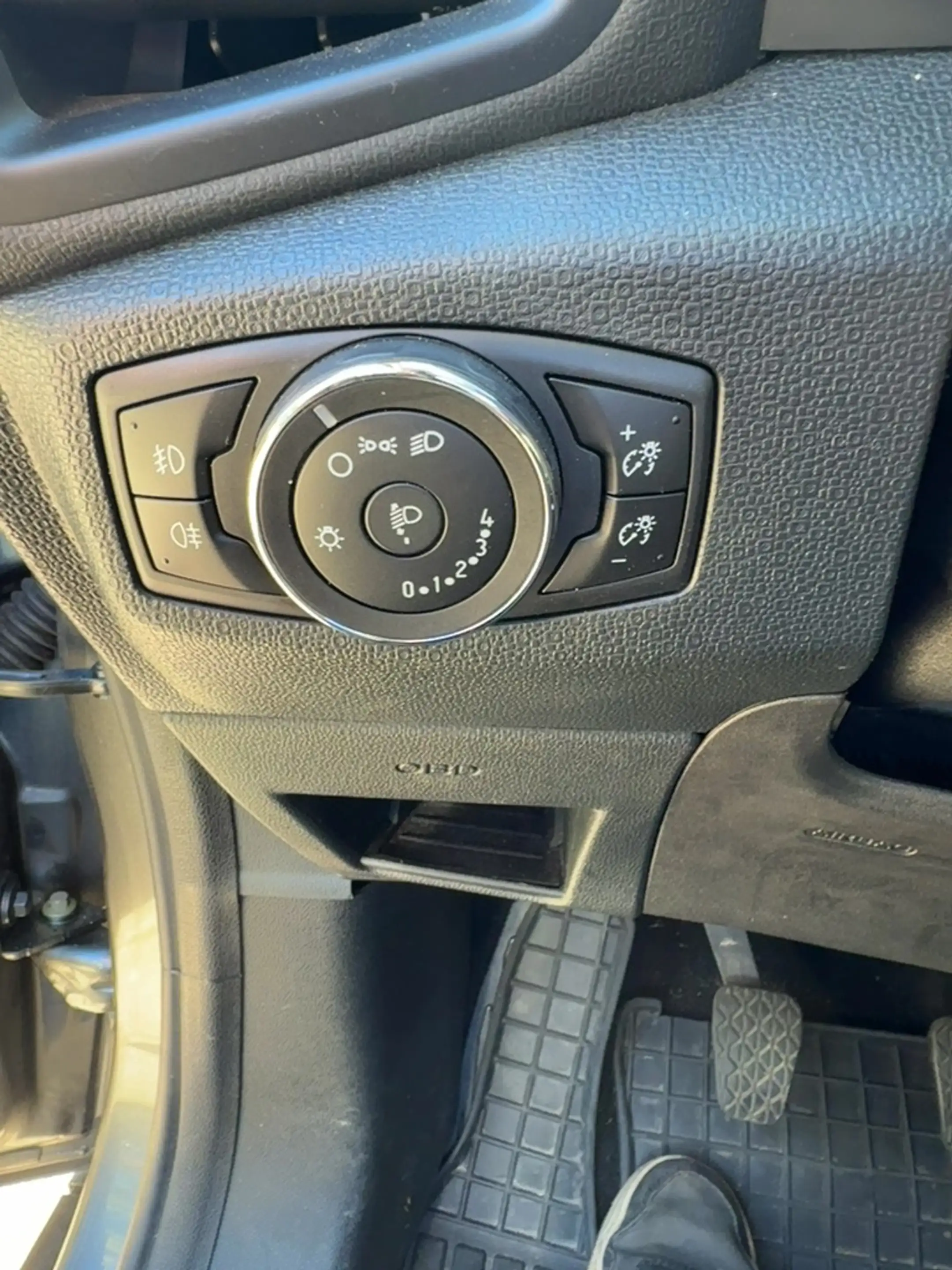 Ford EcoSport Cool — photo 14
