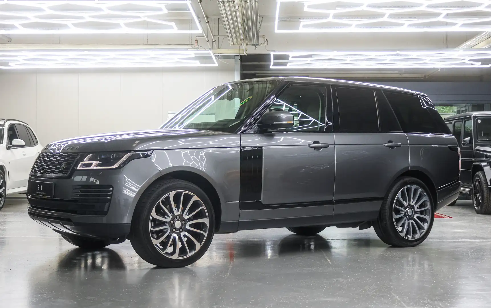 Land Rover Range Rover Range Rover Vogue 3.0 TD V6 HSE Grijs - 1