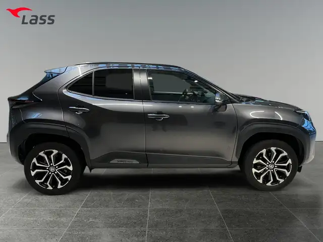 Toyota Yaris Cross view 7
