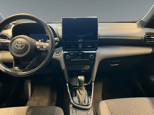 Toyota Yaris Cross view 11
